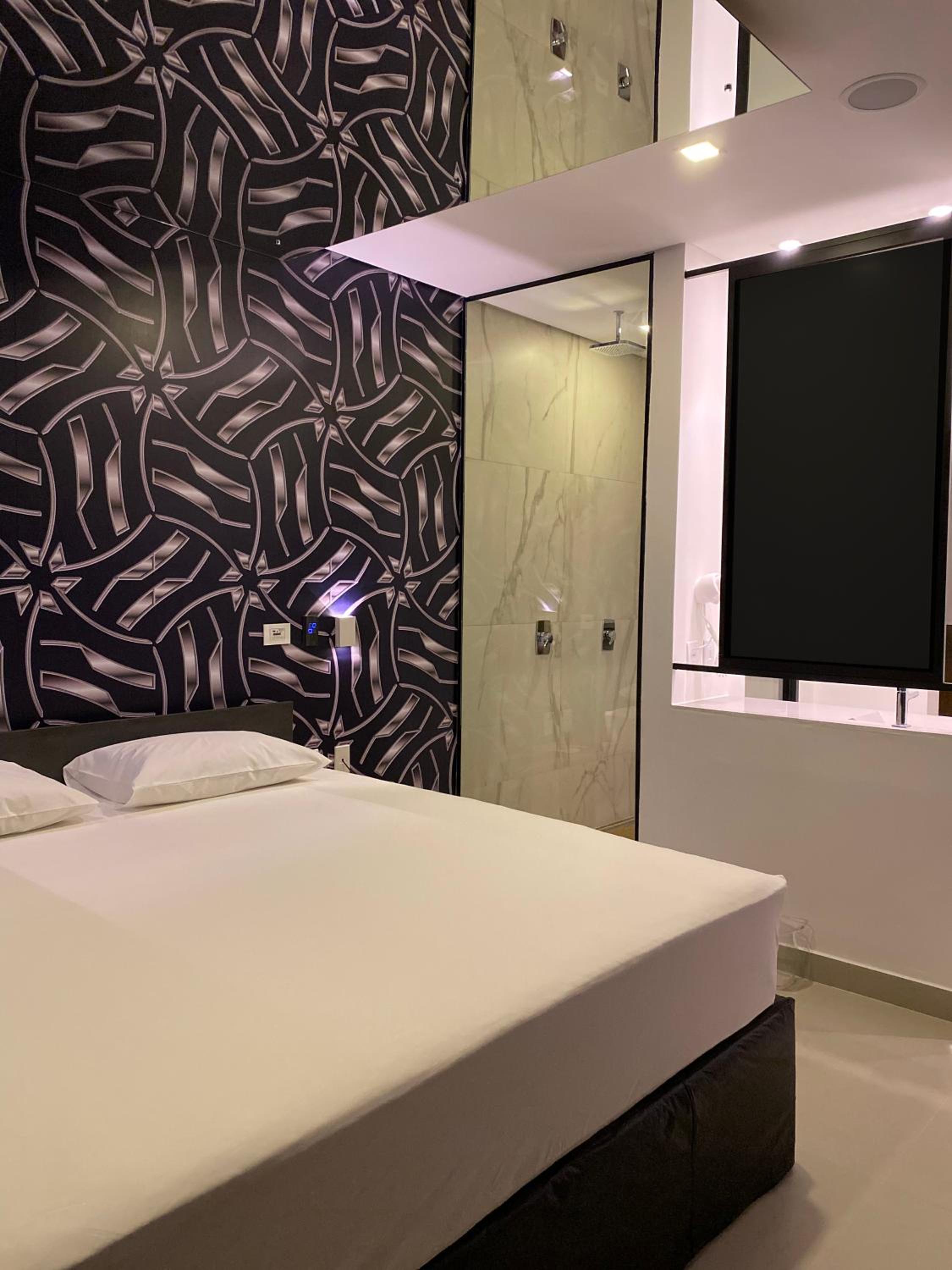 King Suite - Photo 11