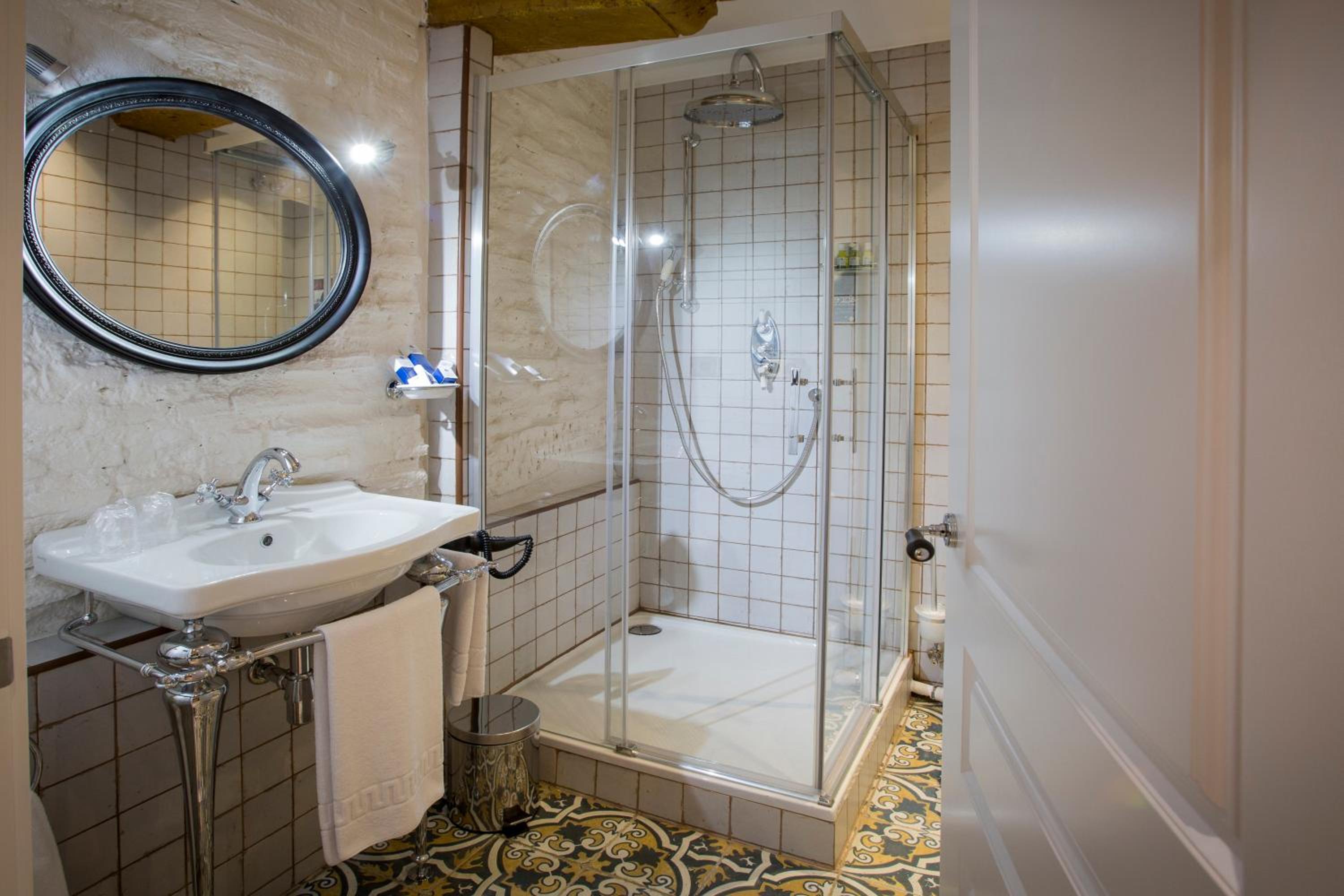 Basic Double Room - Photo 4