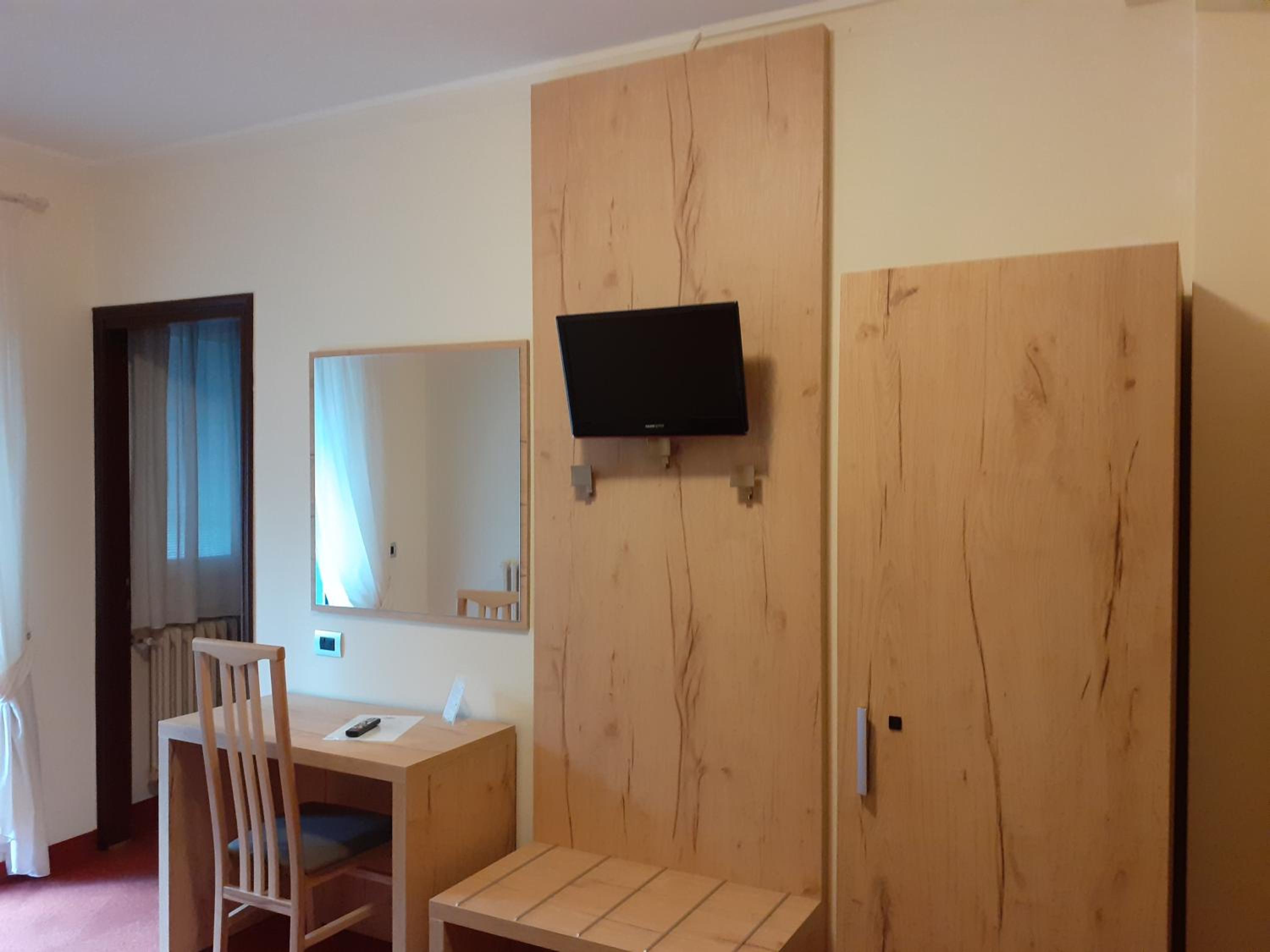 Family Room with Balcony - Photo 1