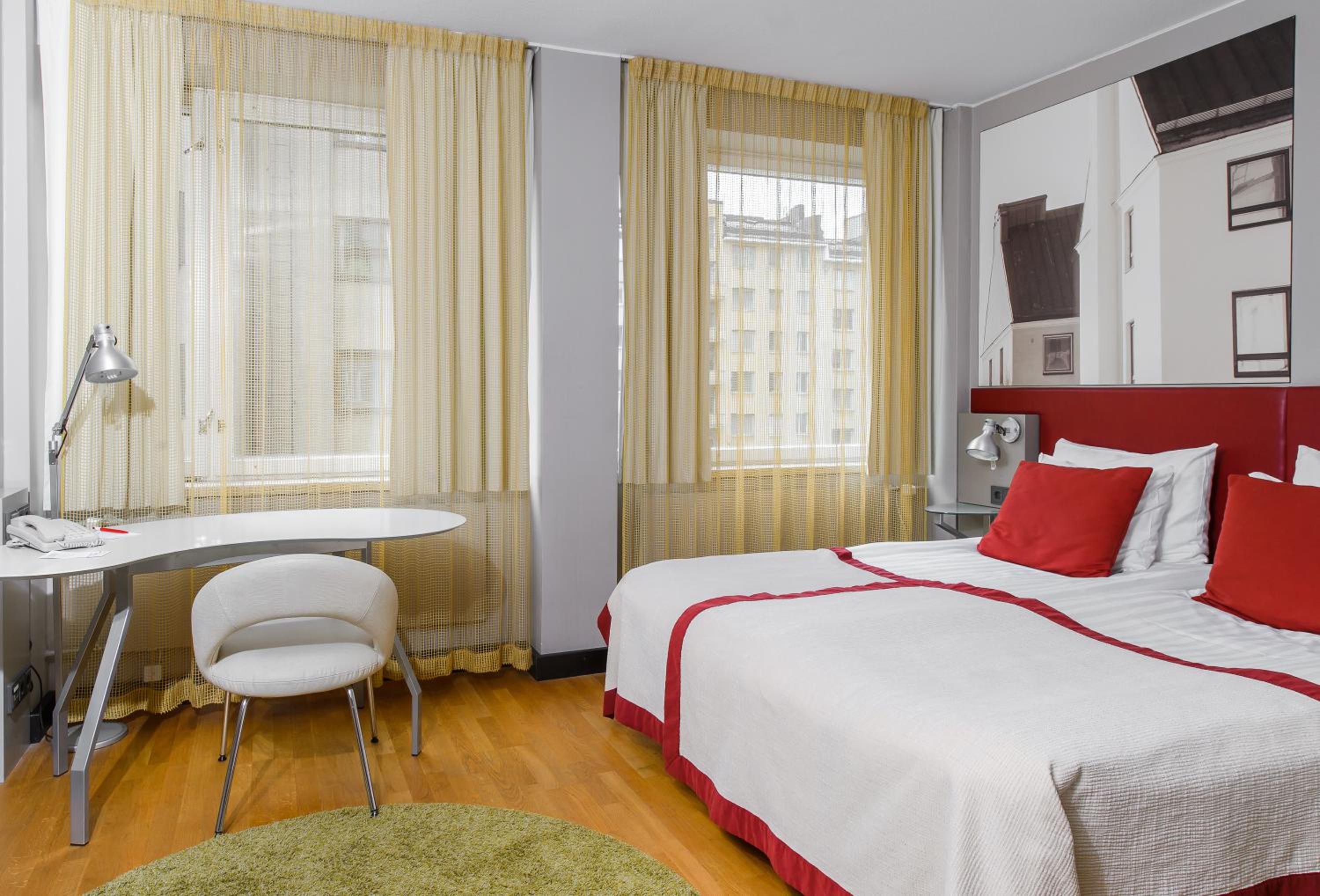 Standard Queen Room