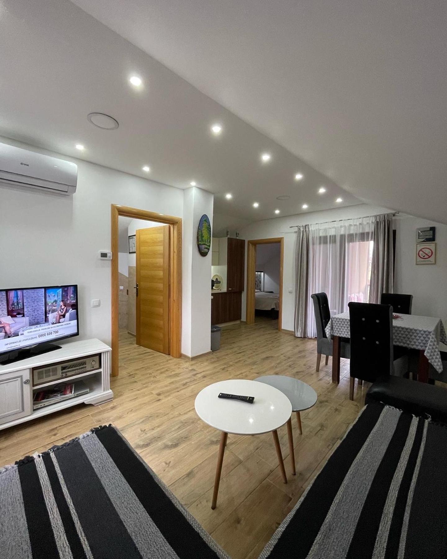 Apartment photo 1