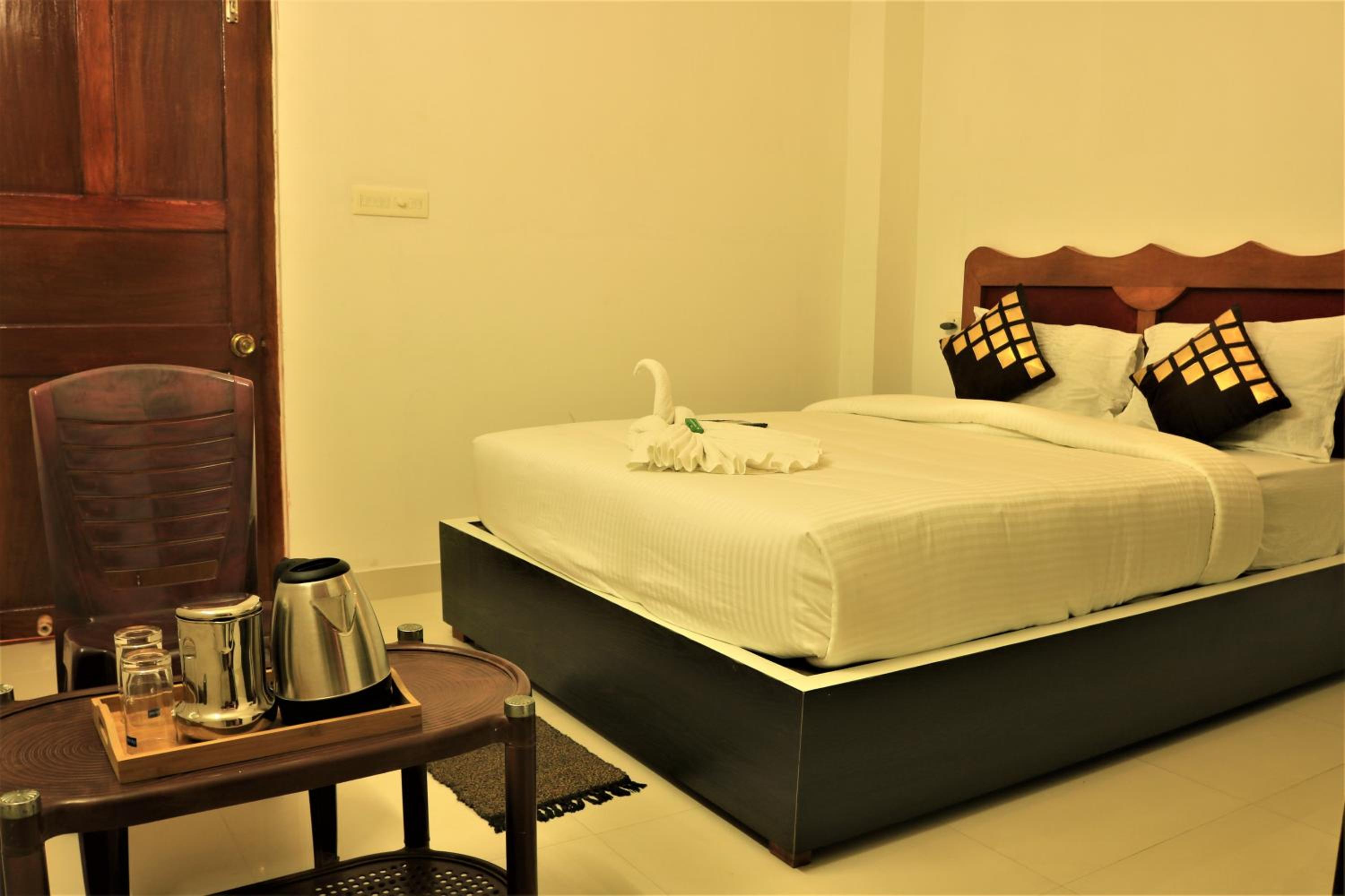Deluxe Room - Photo 5