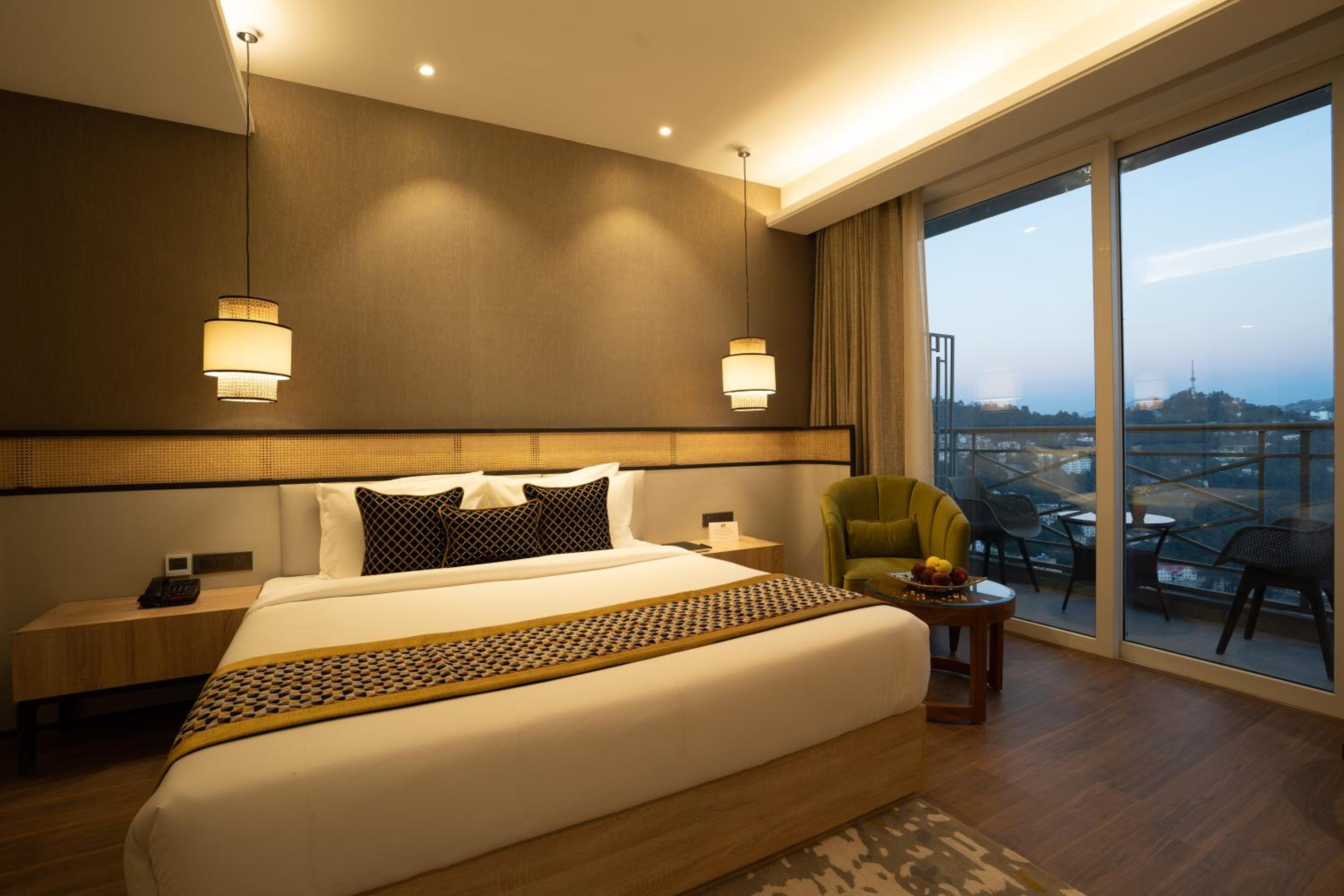 Club Room ( Balcony with View) - Photo 3
