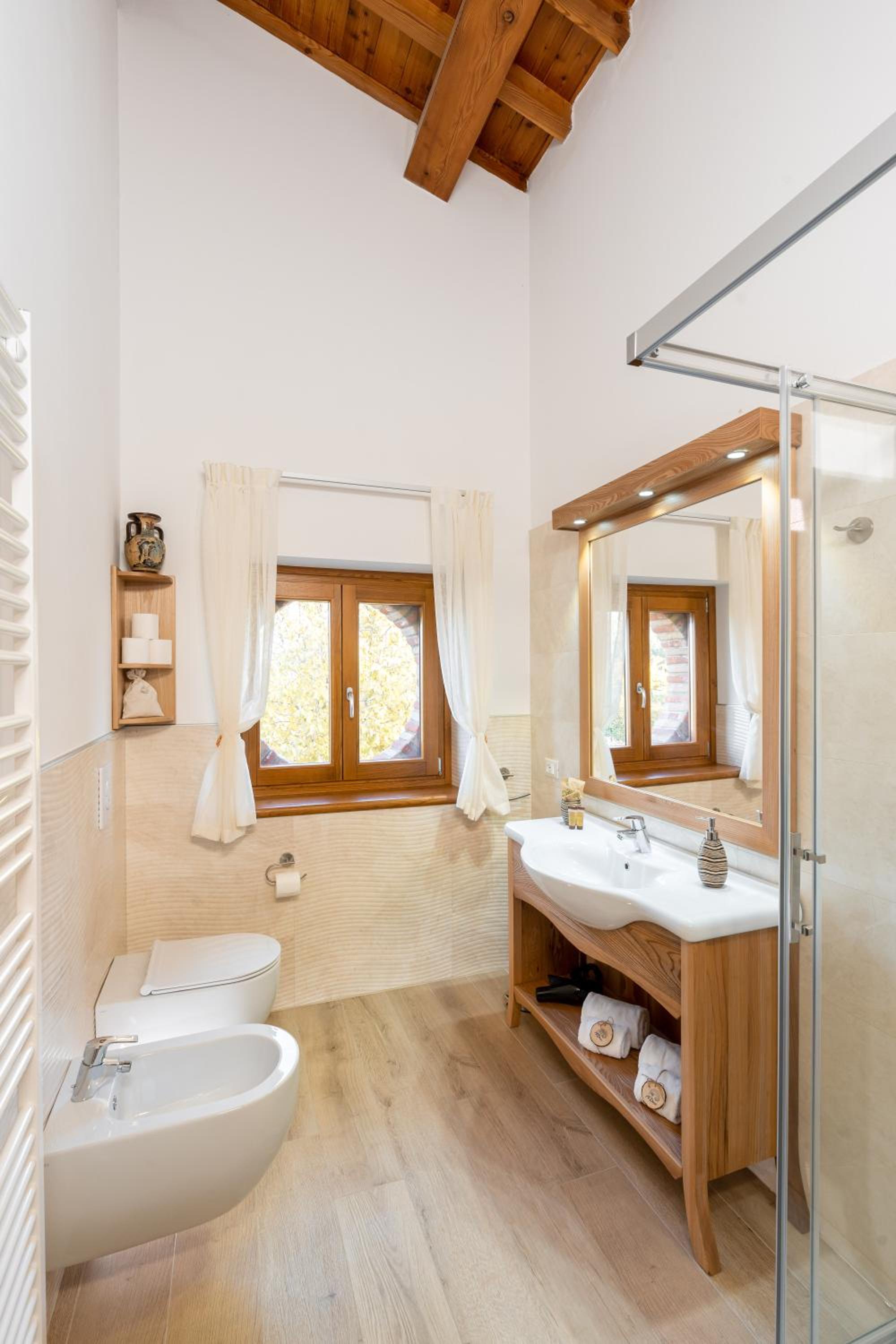 Double Room with Pool View - Photo 15