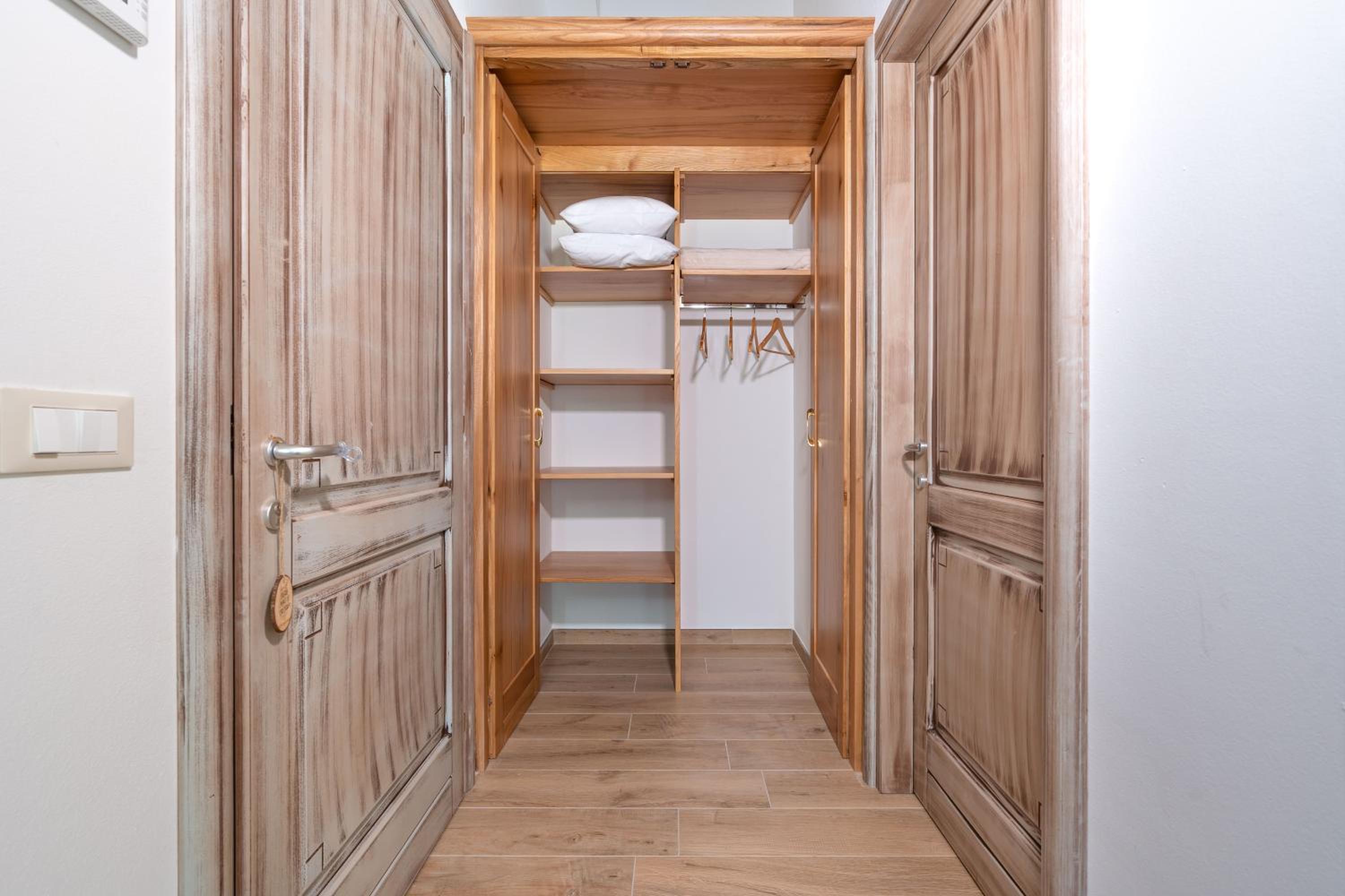 Double Room with Garden View - Photo 8