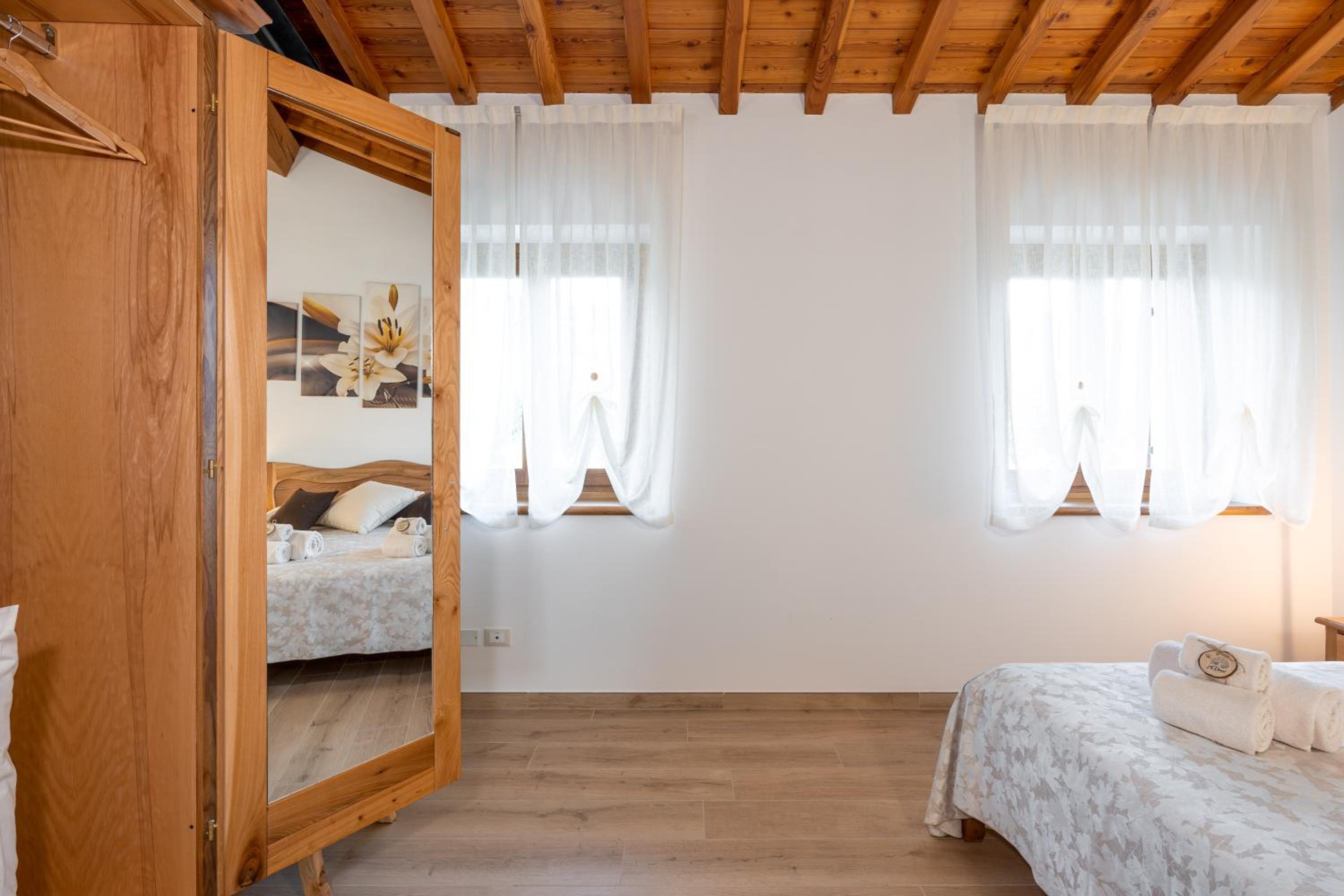 Double Room with Garden View - Photo 12