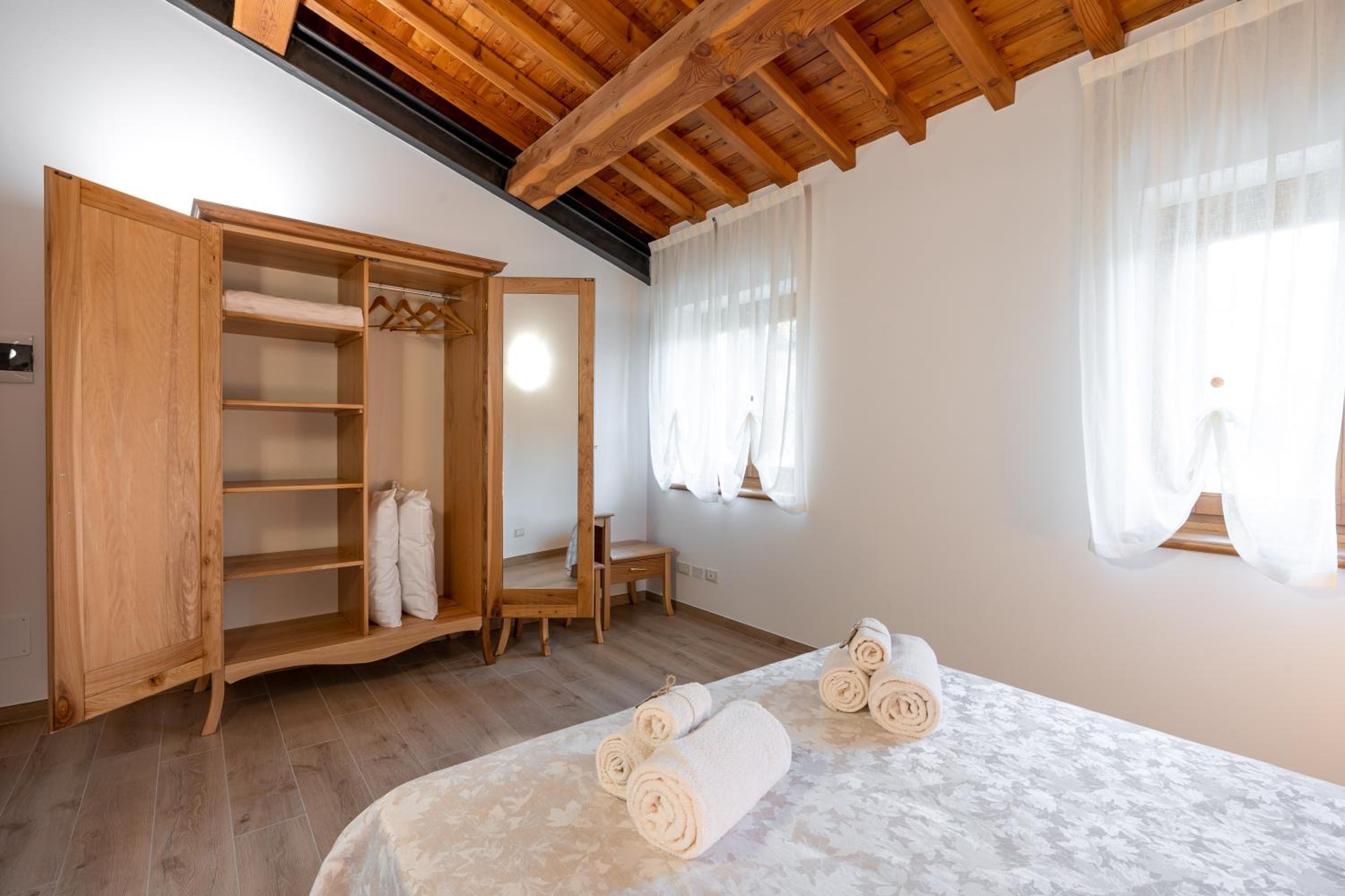 Double Room with Garden View - Photo 3