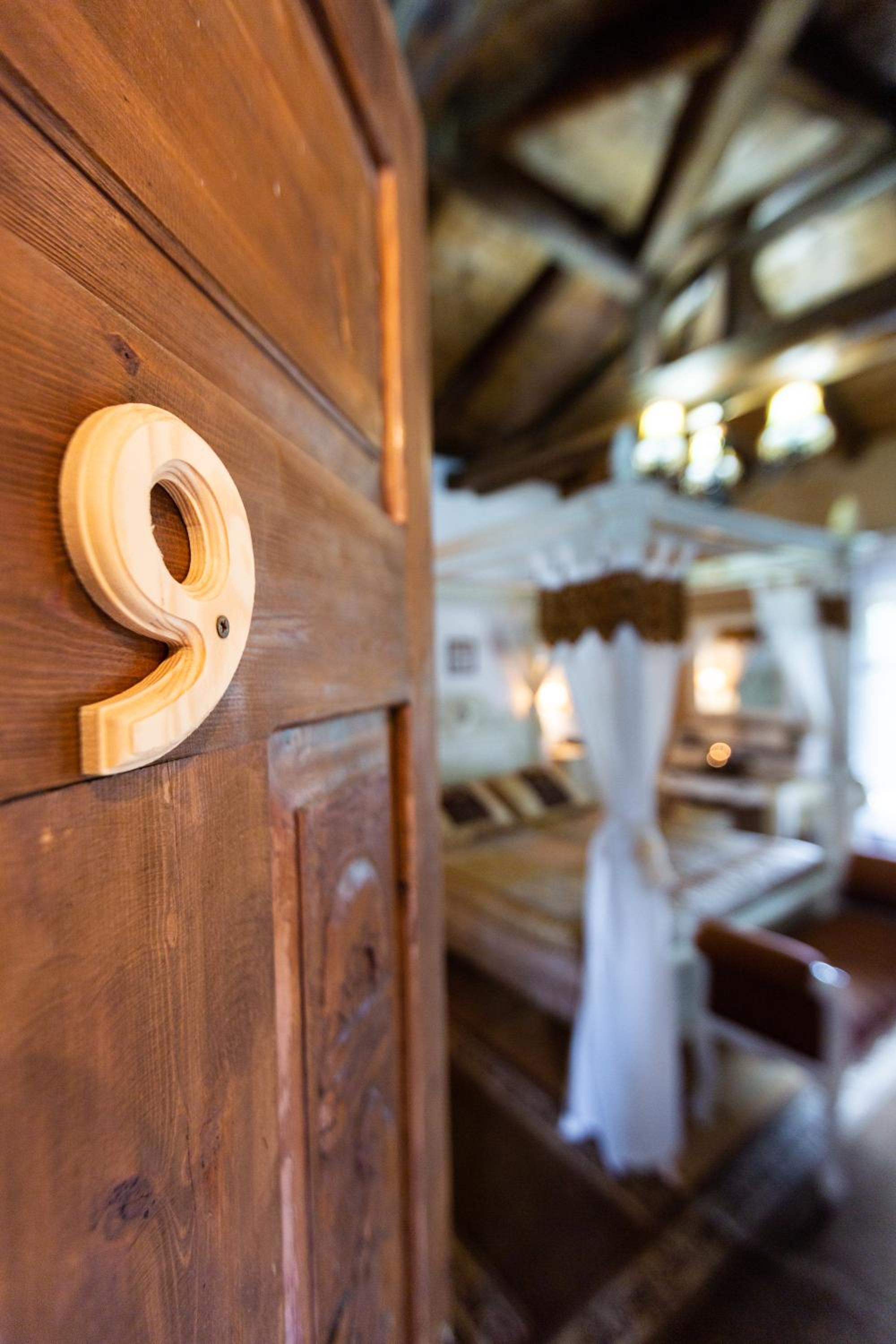 Large Double Room - Photo 8