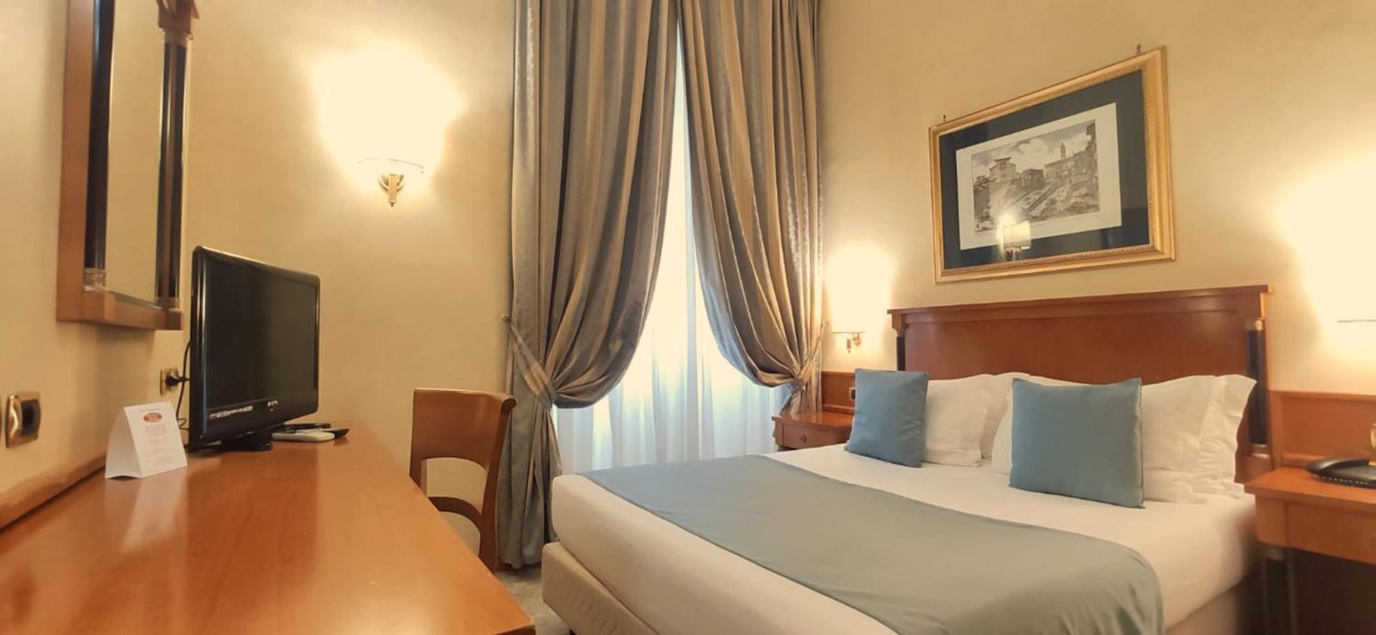 Double or Twin Room photo 3