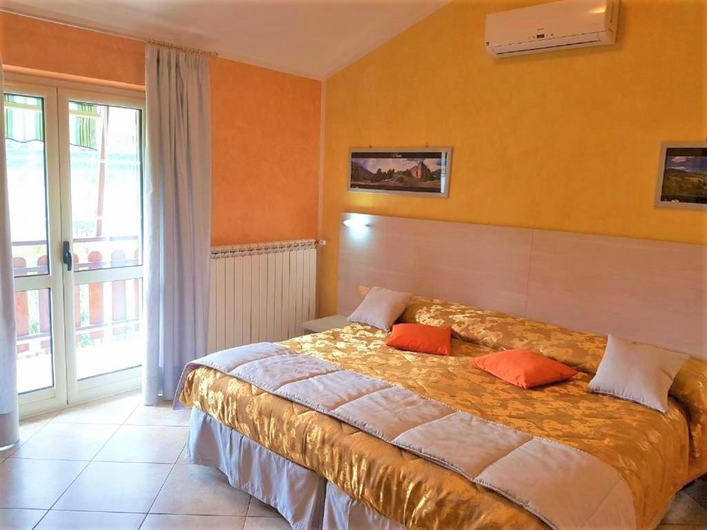 Standard Double Room - Photo 3