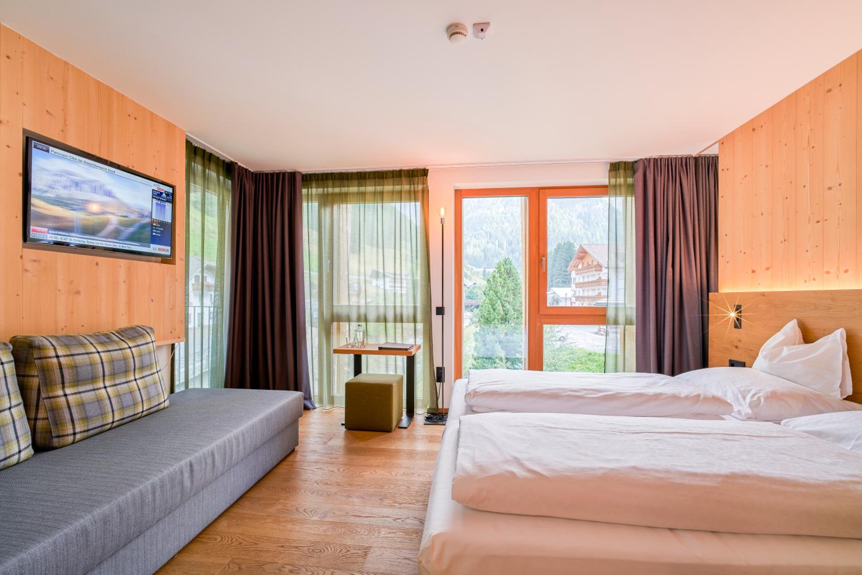 Superior Double or Twin Room photo 3
