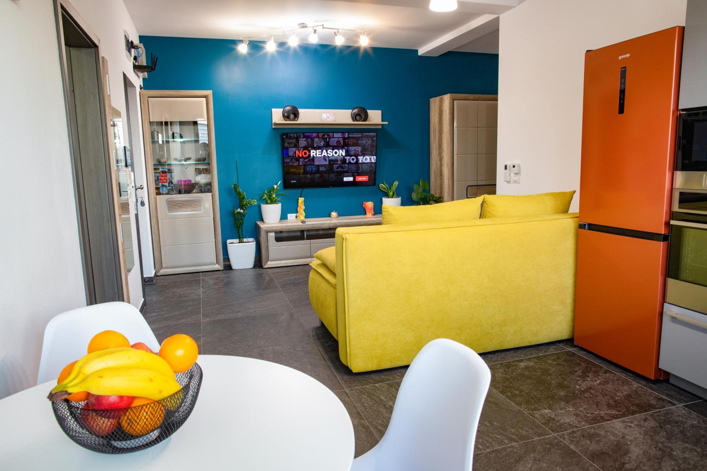 Two-Bedroom Apartment - Photo 24