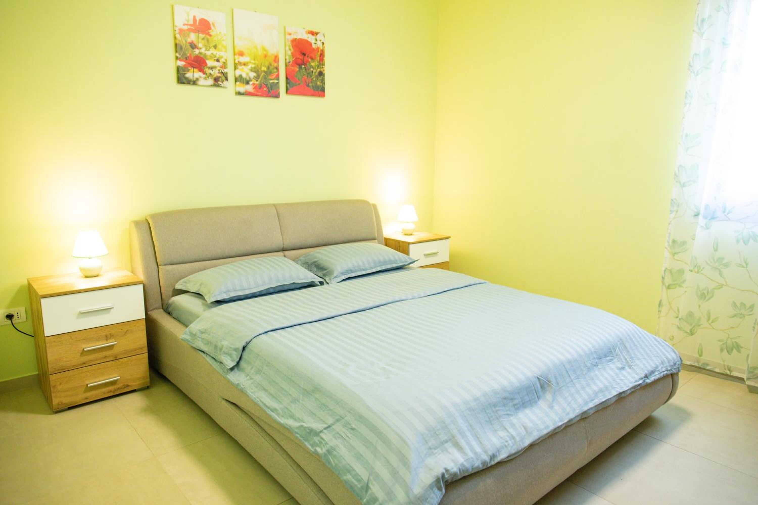 Two-Bedroom Apartment - Photo 19