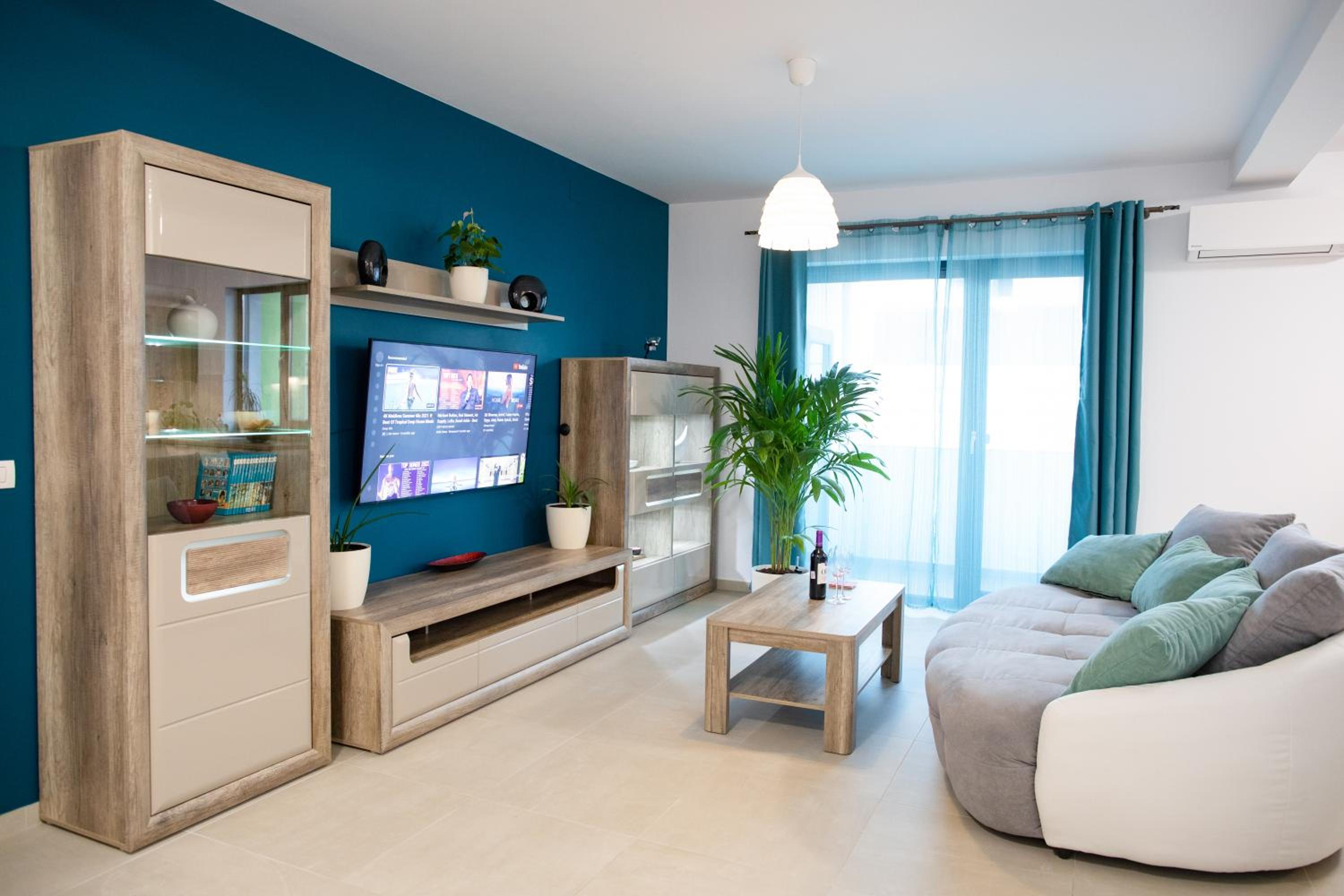 One-Bedroom Apartment - Photo 26