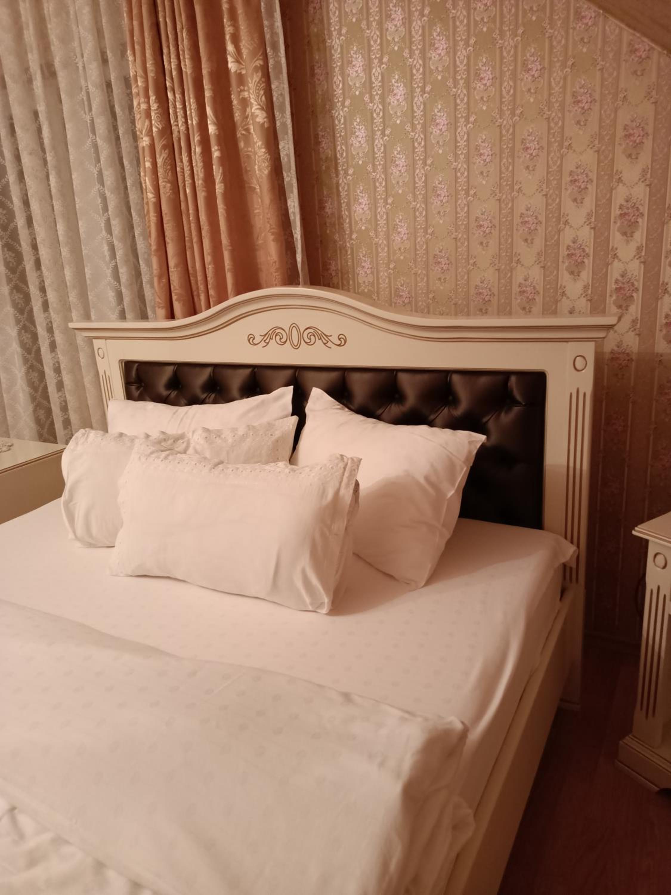 Luxury One-Bedroom Suite