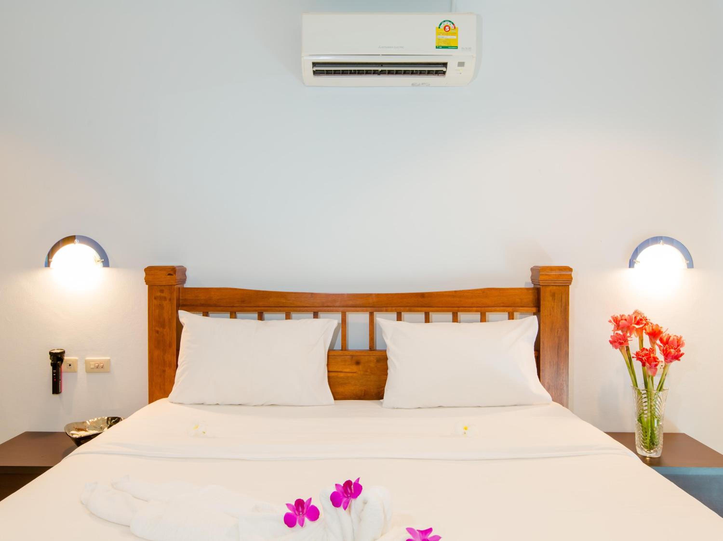 Suite with pool access photo 1