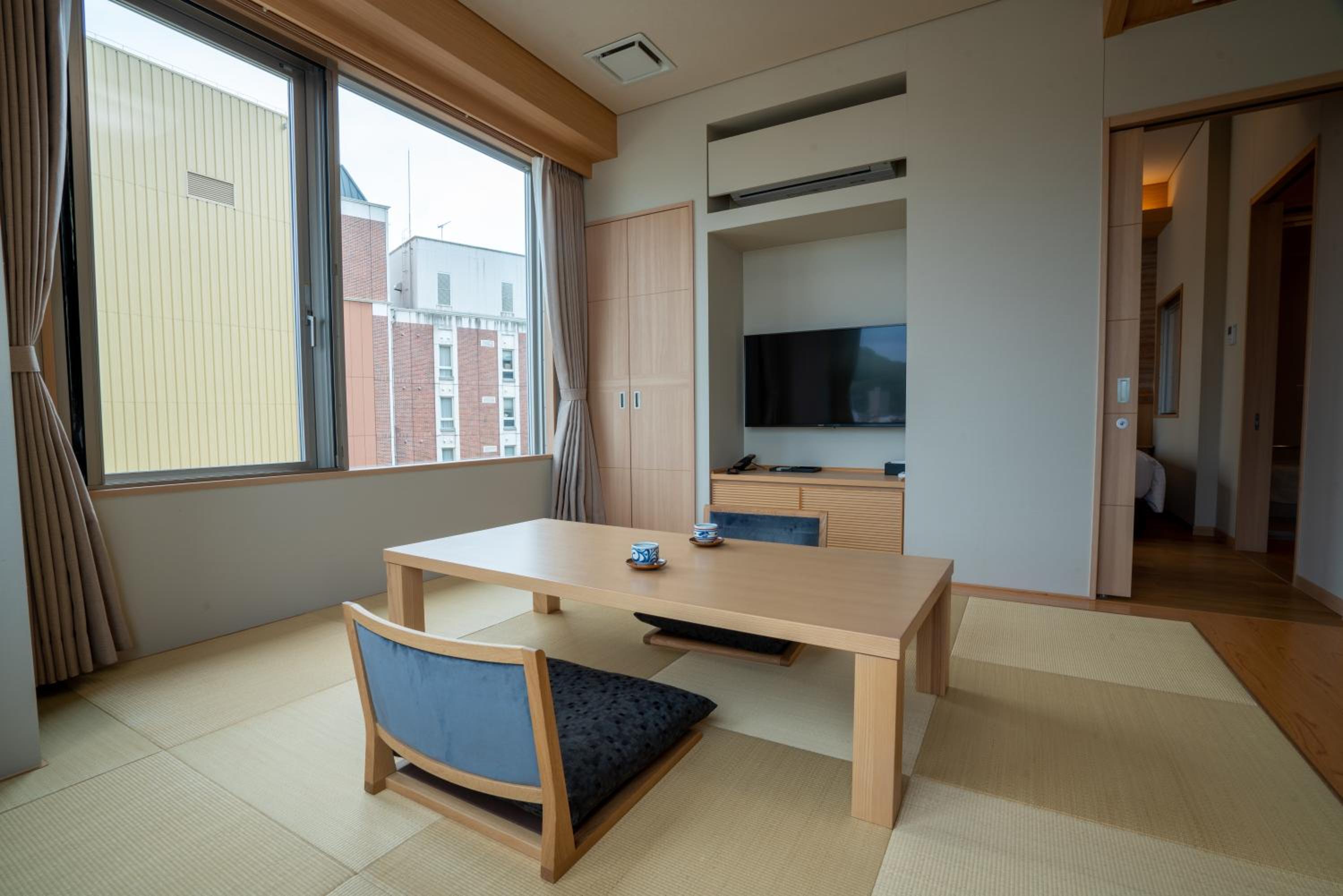 Corner Deluxe Twin Room - Non-Smoking photo 2
