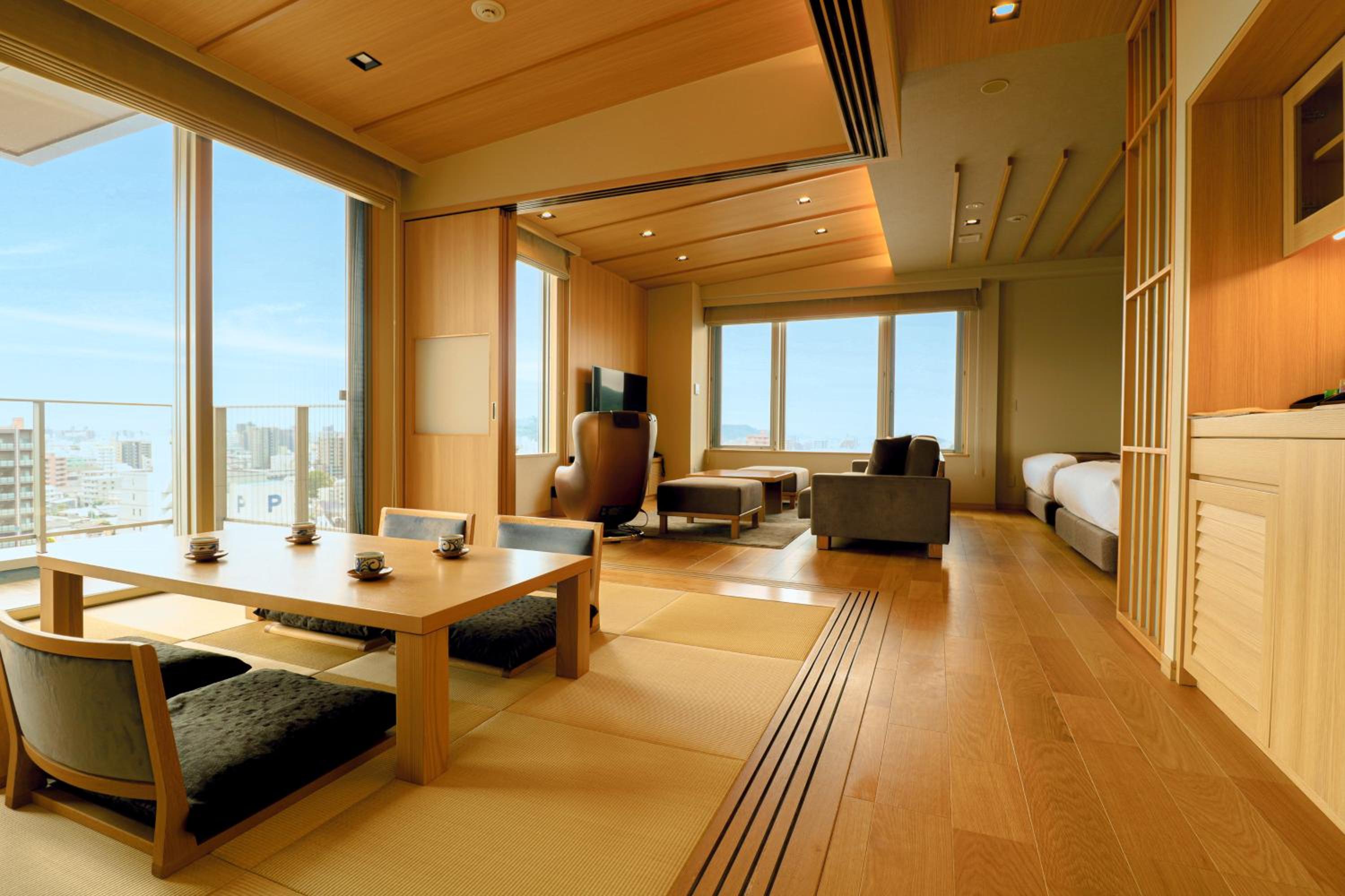 Suite - Non-Smoking photo 3
