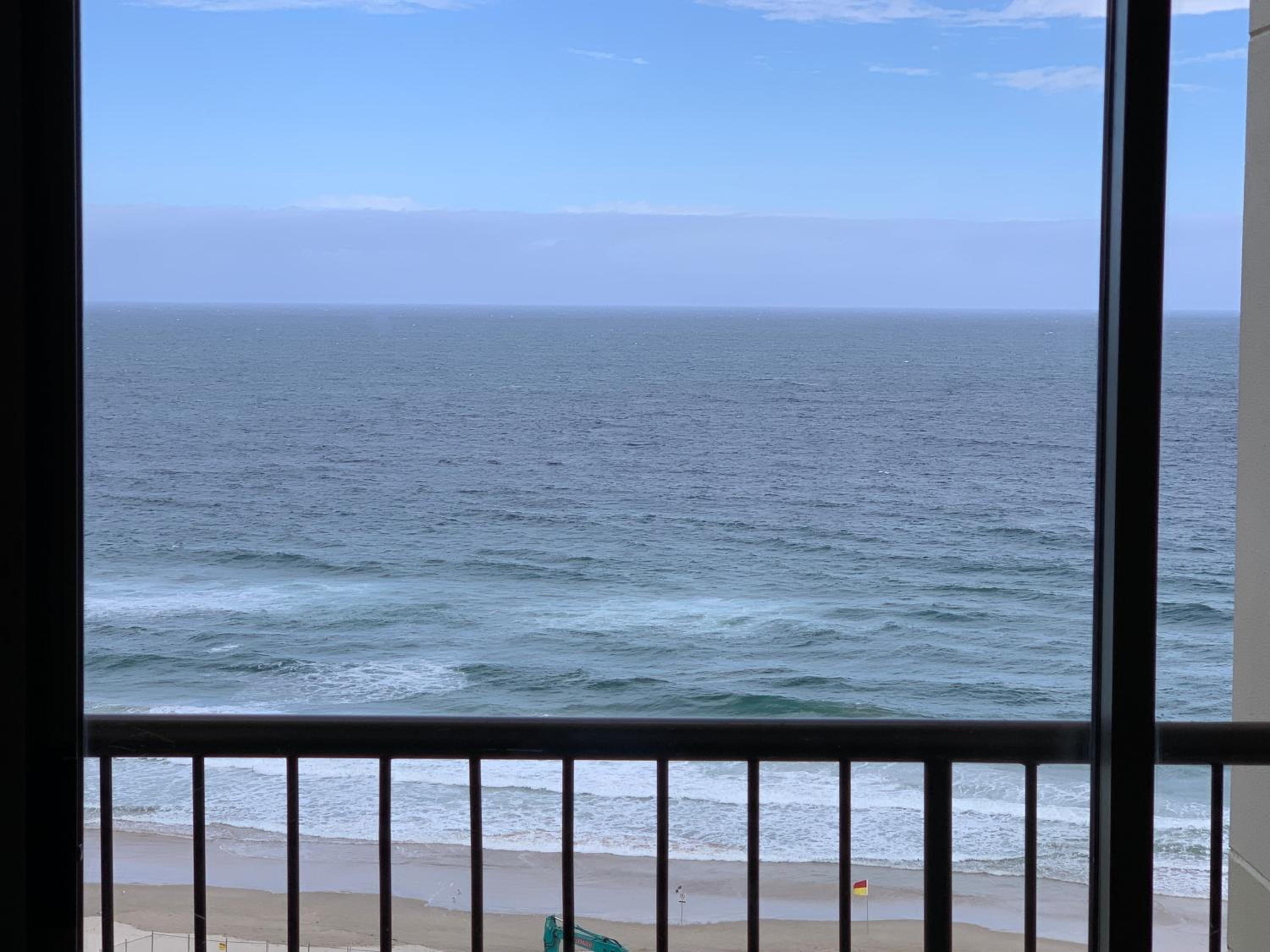 Three-Bedroom Ocean View Apartment - Photo 53