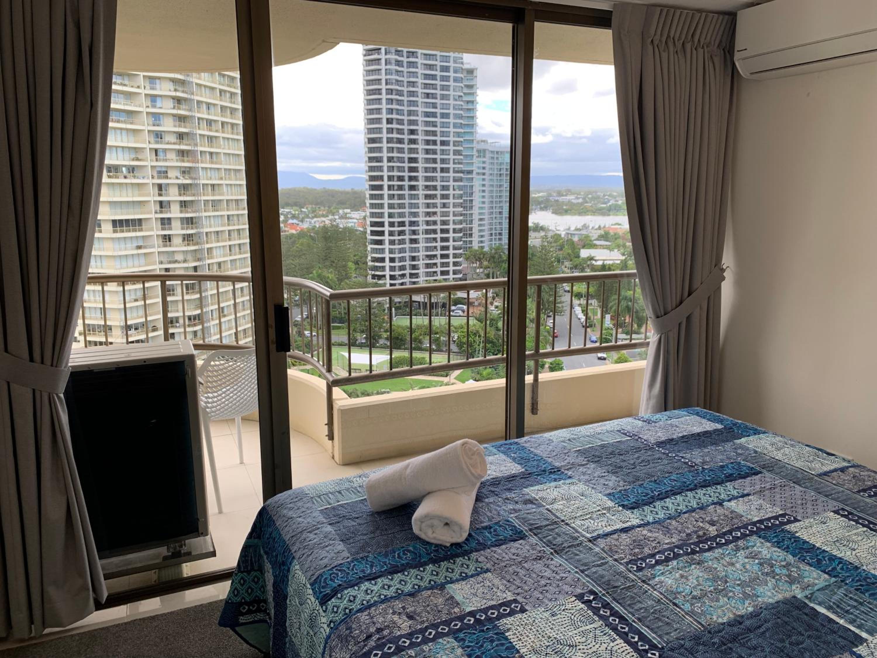 Three-Bedroom Ocean View Apartment - Photo 24