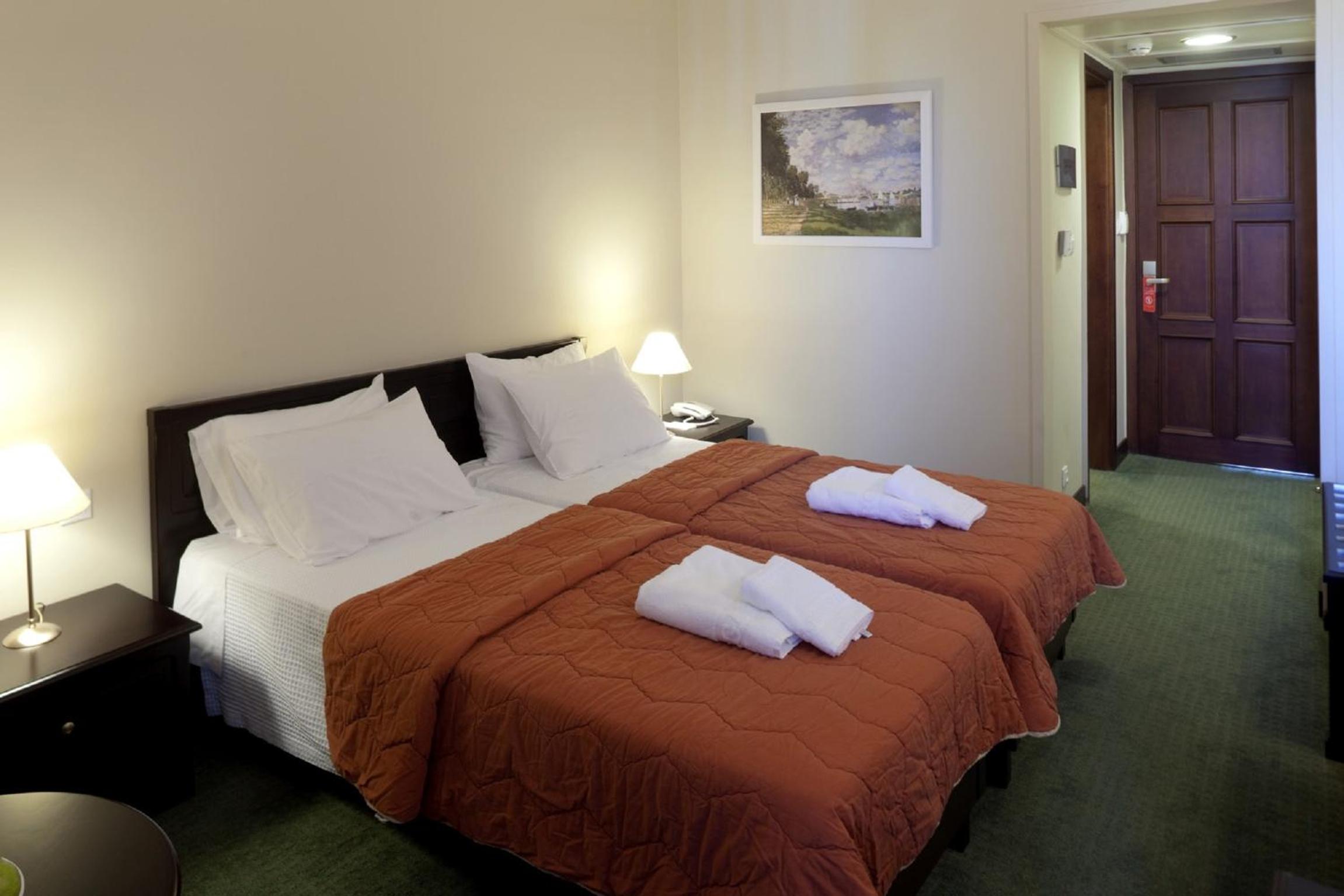 Double or Twin Room - Photo 1