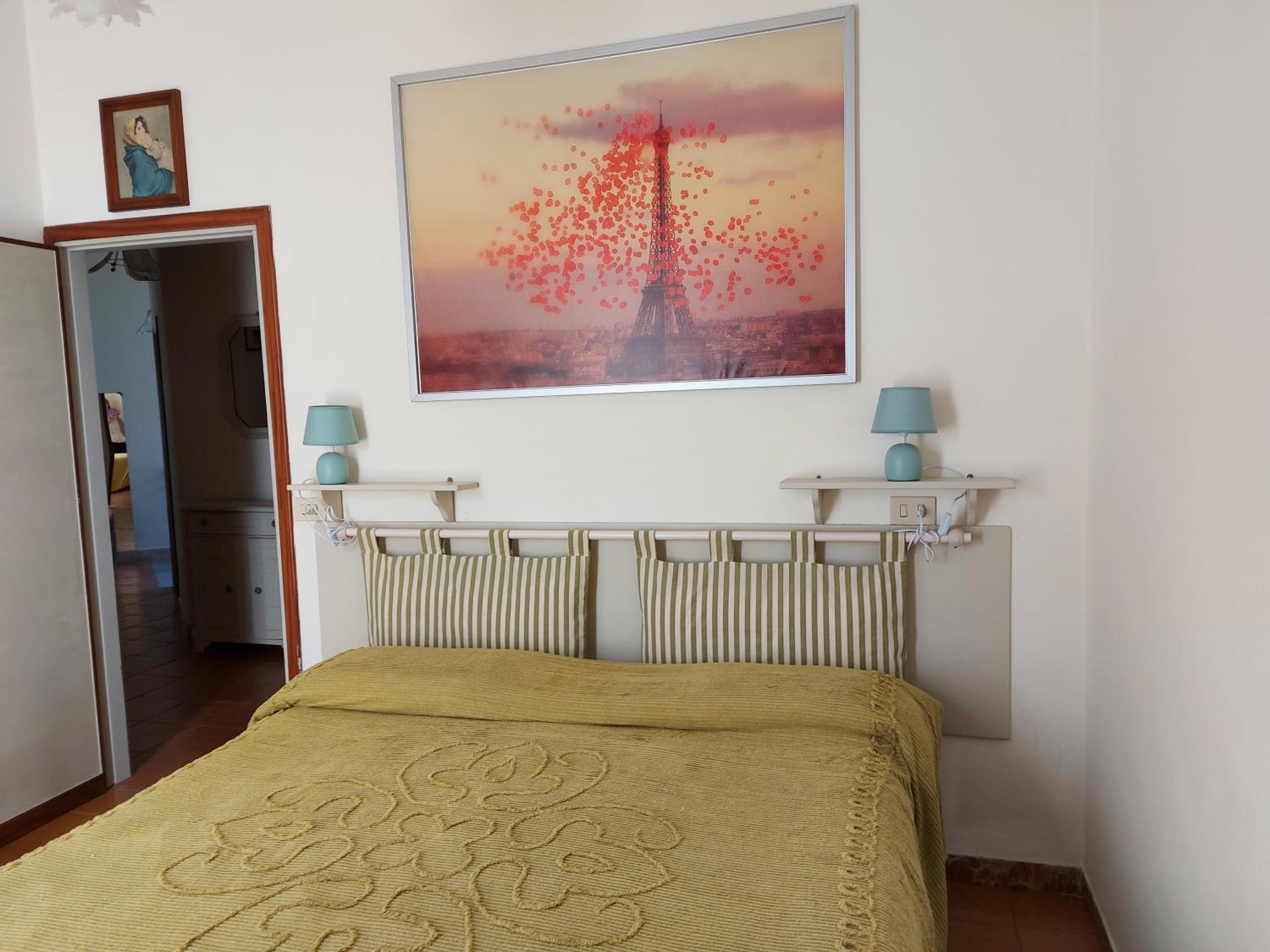 Four-Bedroom House photo 1