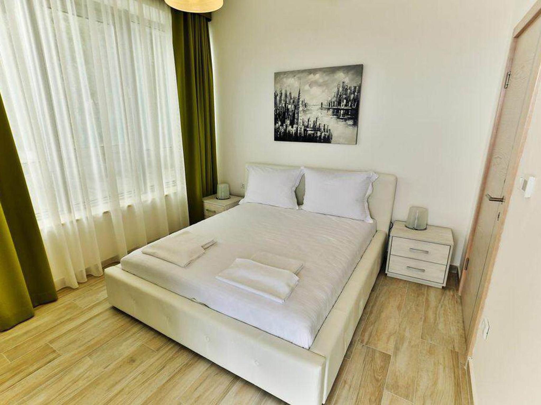 One-Bedroom Apartment with Terrace photo 2