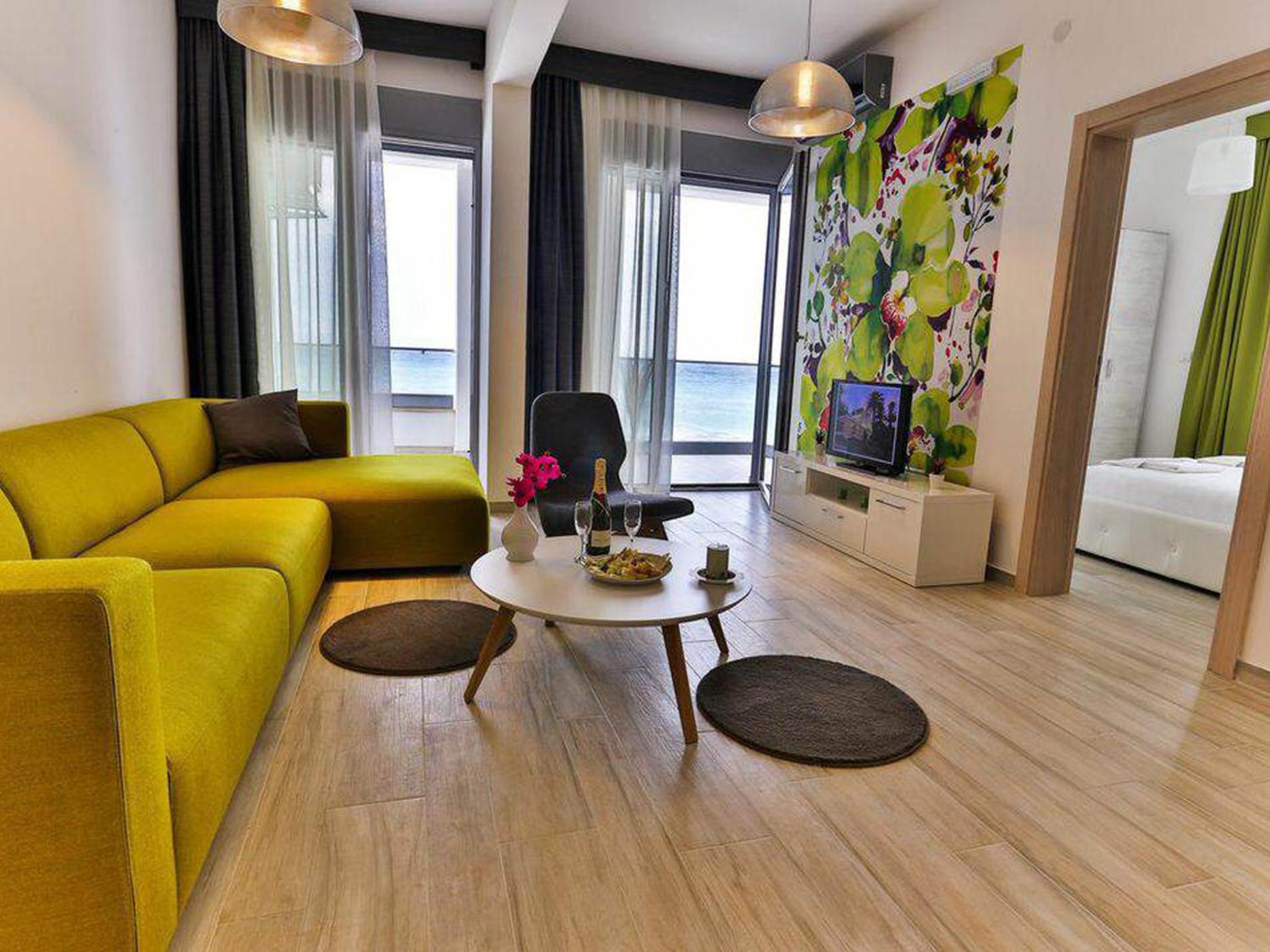 Two-Bedroom Apartment with Balcony and Sea View photo 3