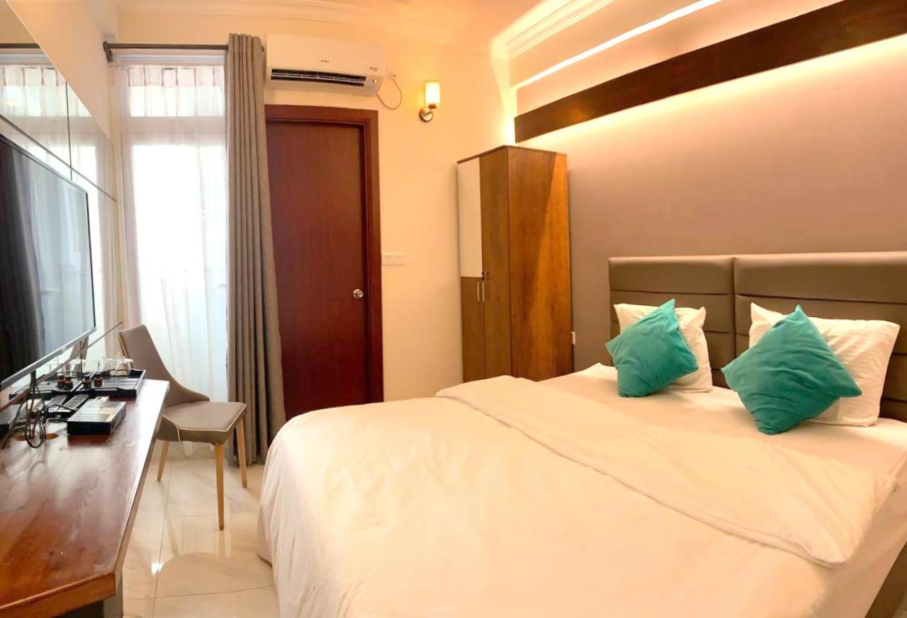 Deluxe Double or Twin Room with Balcony photo 1