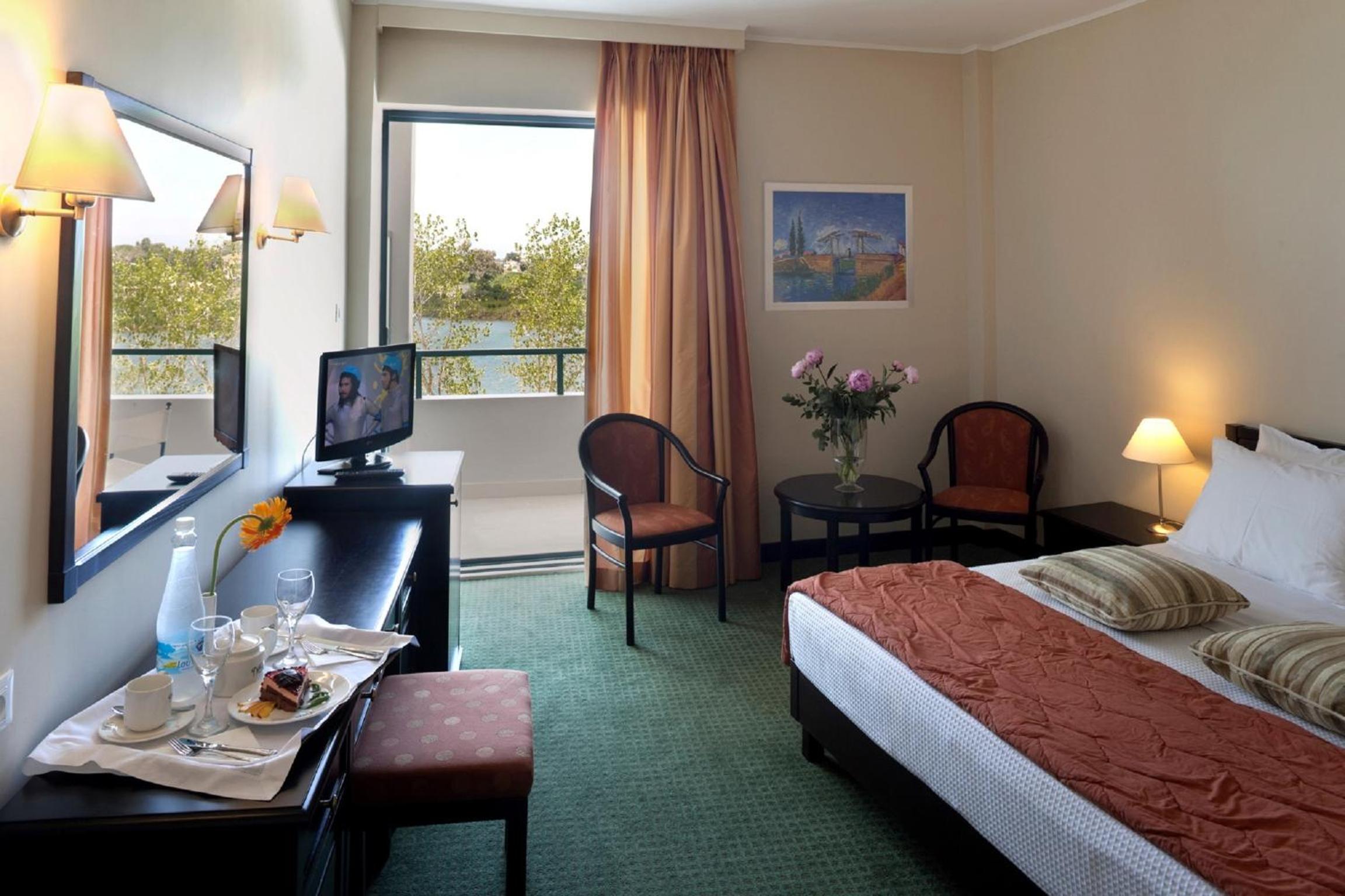 Superior Double or Twin Room with Sea View - Photo 1