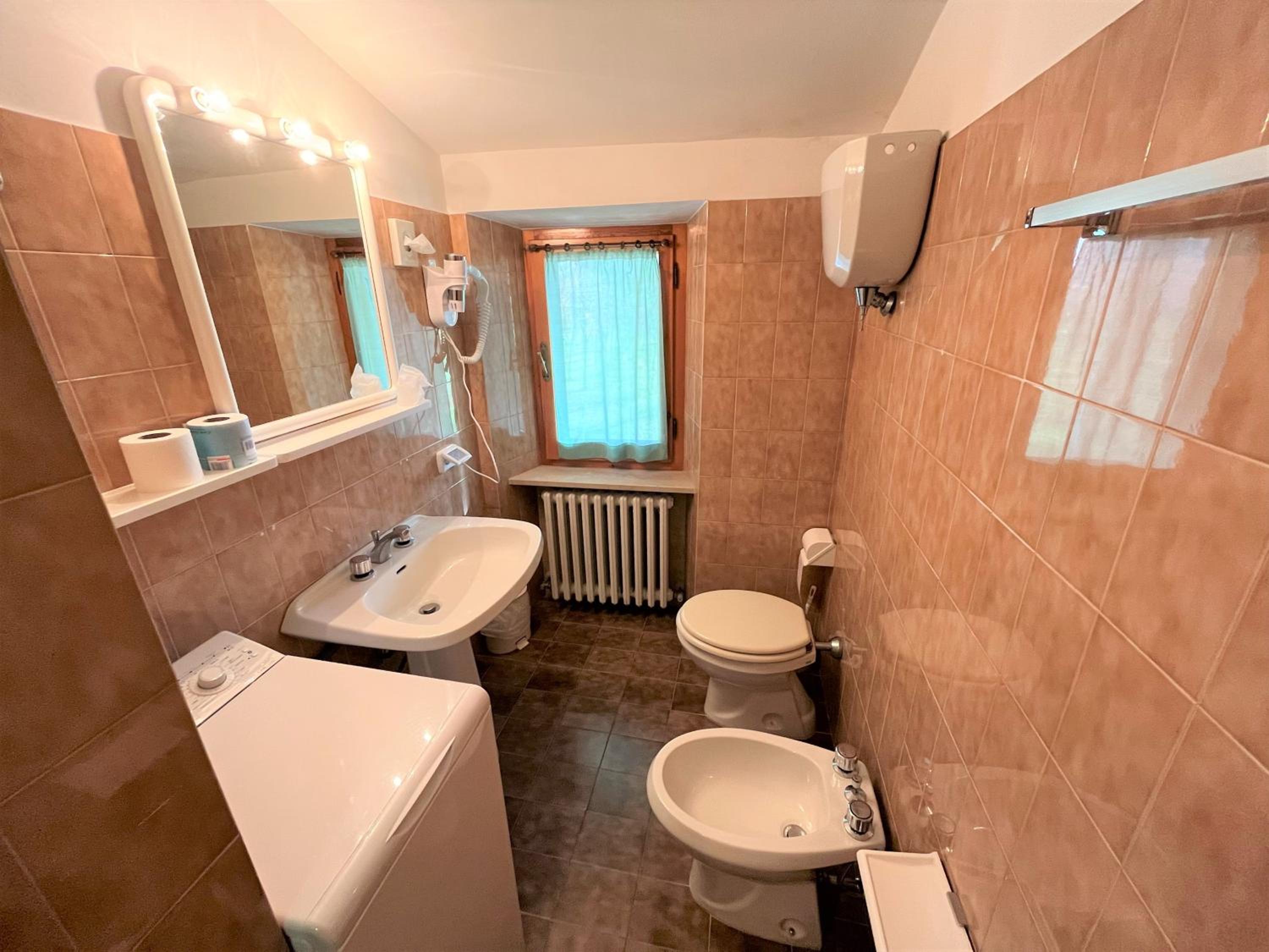 Double or Twin Room - Photo 3