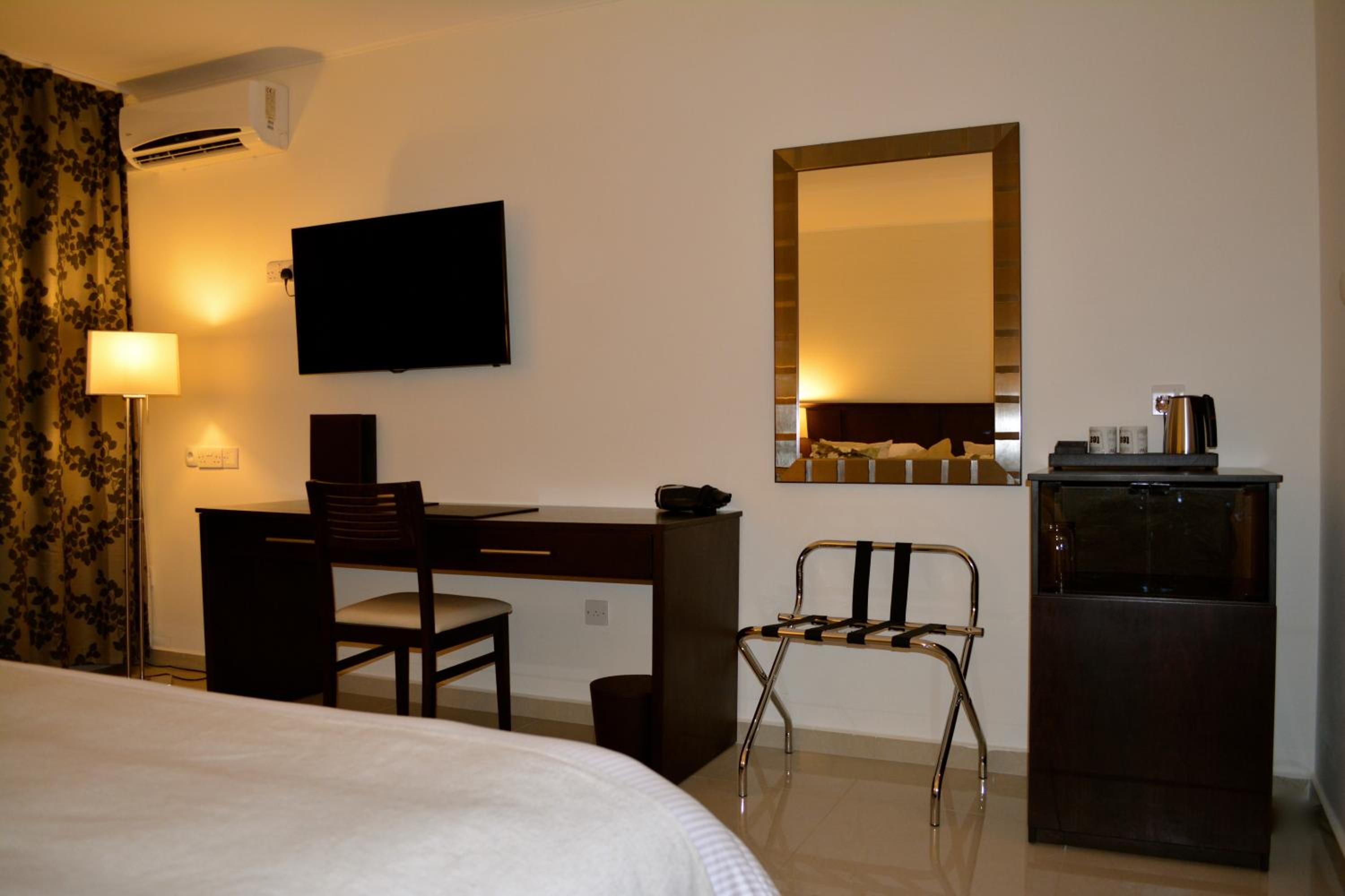 Standard Double or Twin Room photo 2