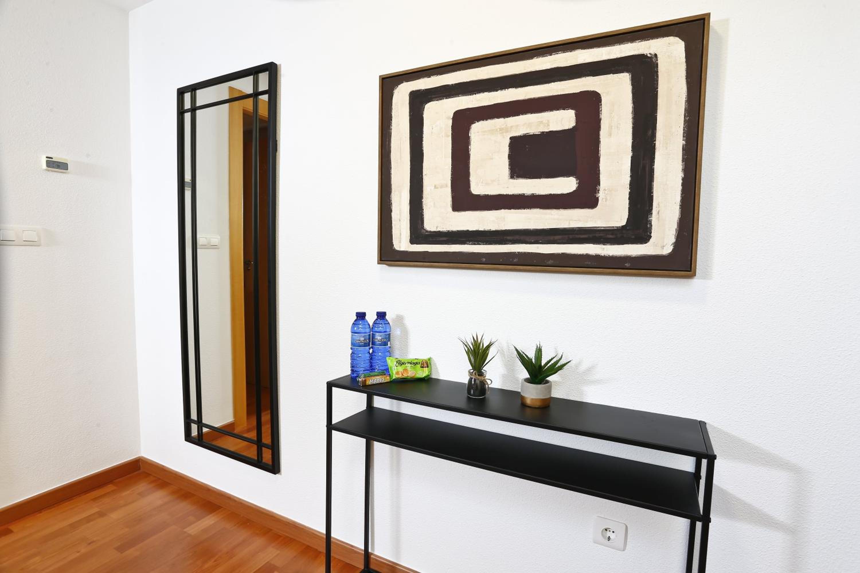 Apartment with Terrace - Photo 10