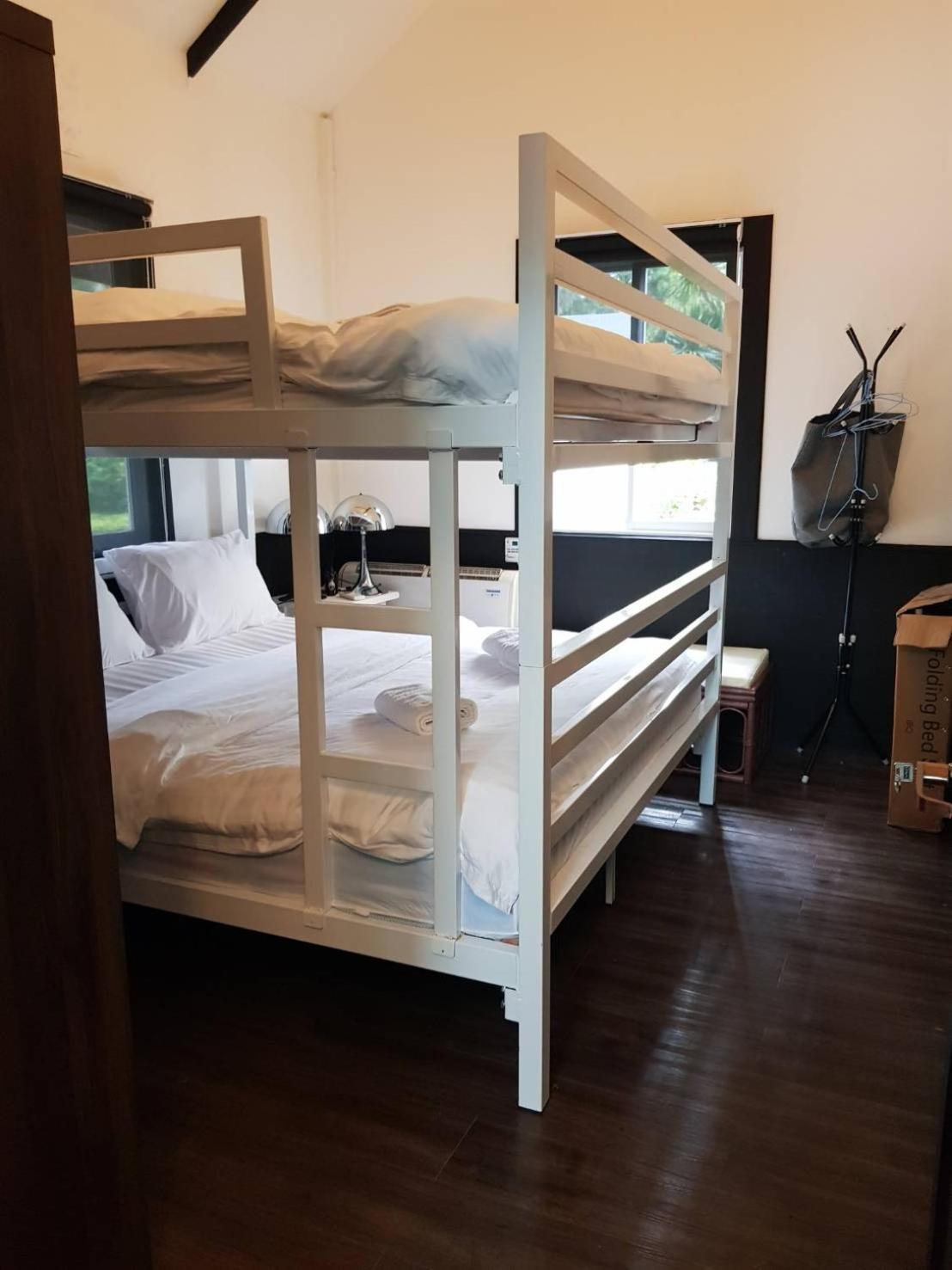 Three-Bedroom House - Photo 9