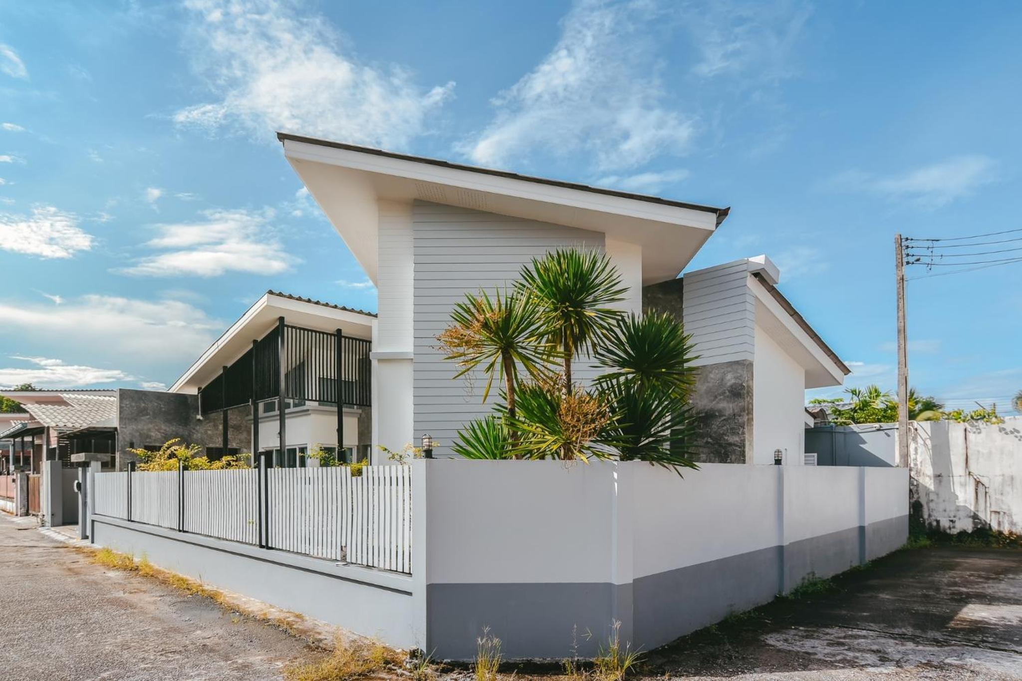 Three-Bedroom Villa - Photo 60