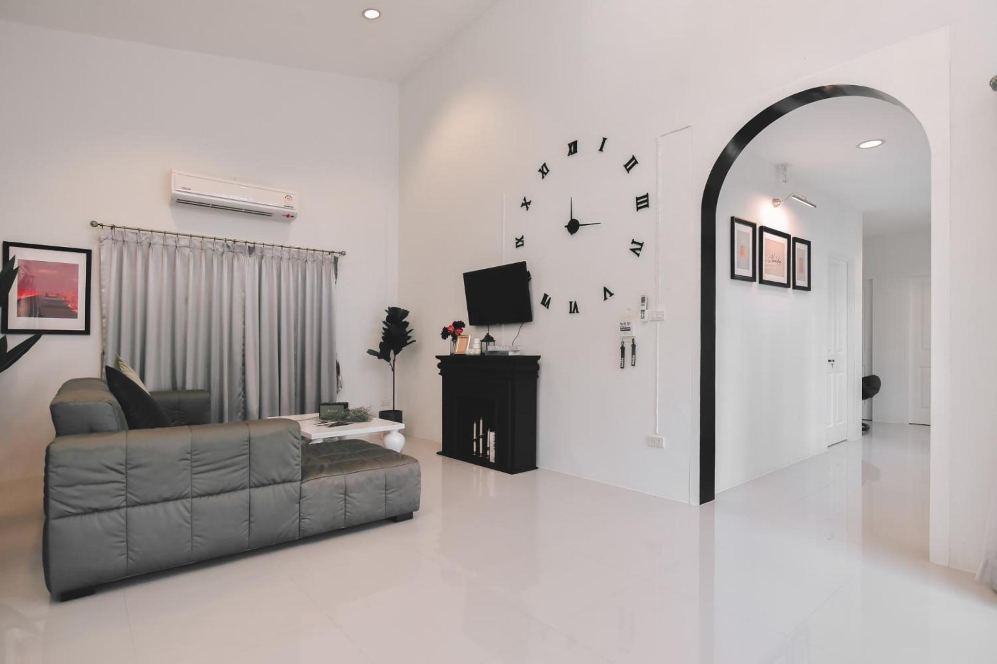 Three-Bedroom Villa - Photo 56