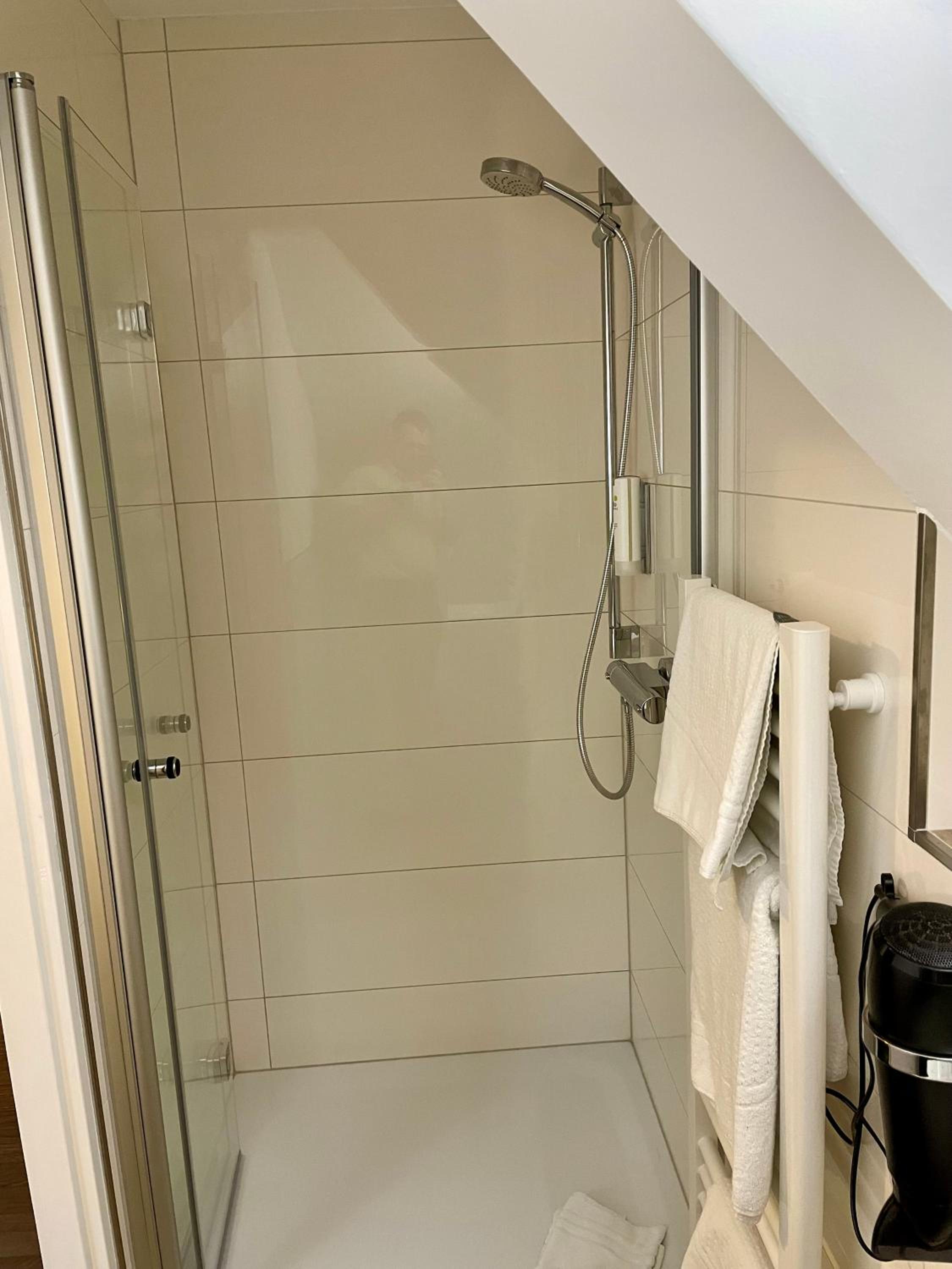 Double Room - Photo 3