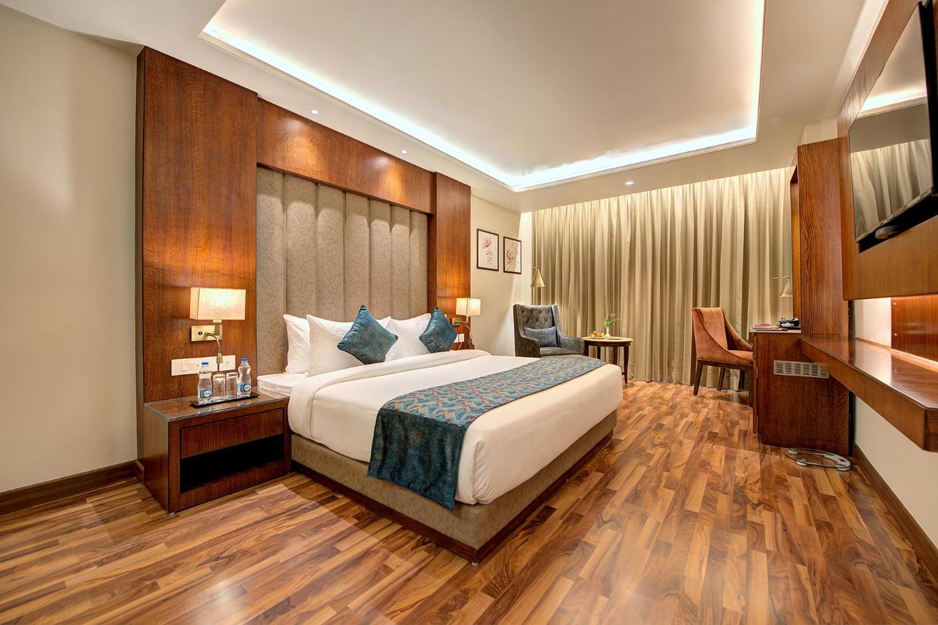 Superior King Room - Photo 2