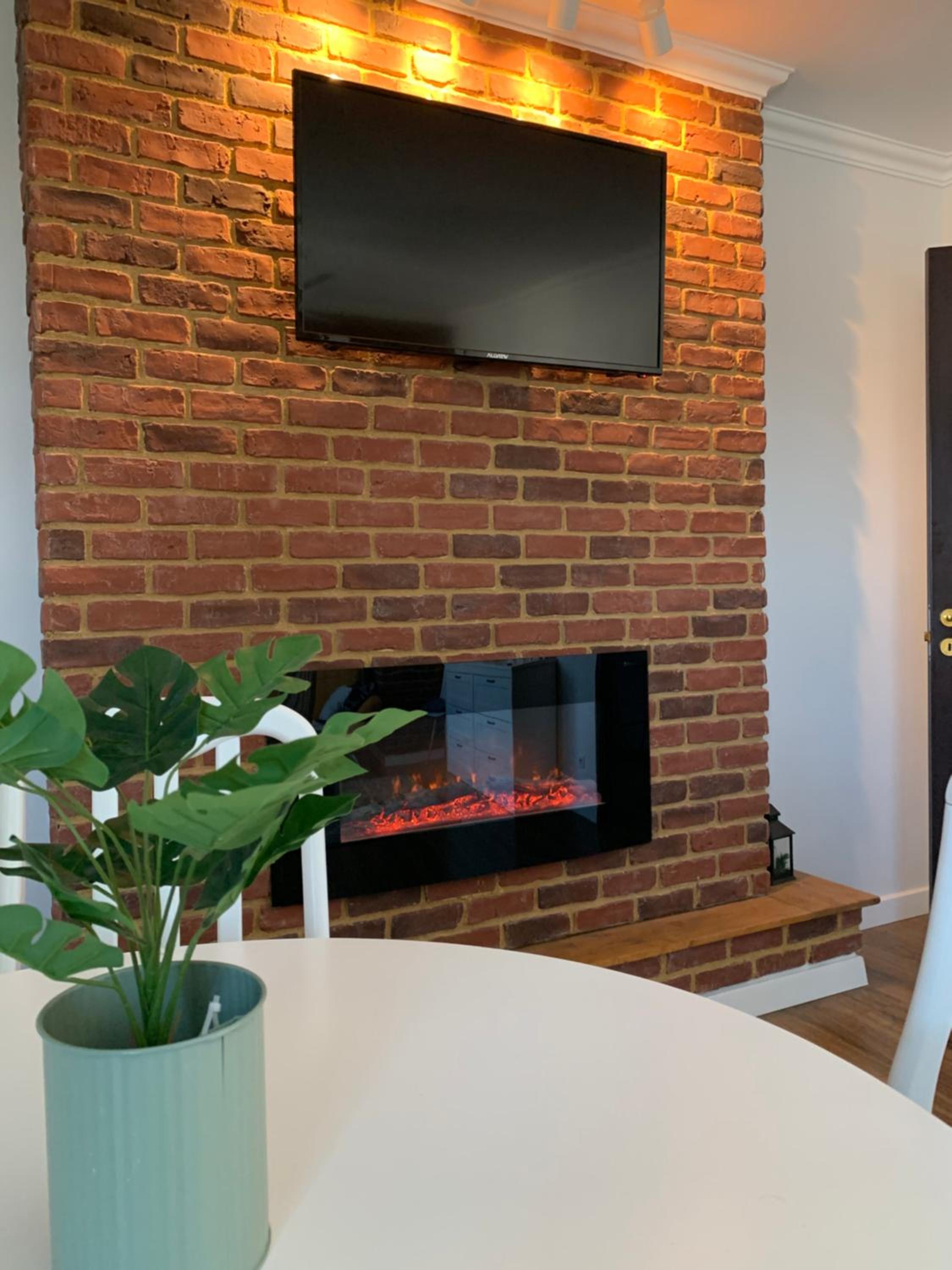 Two-Bedroom Apartment - Photo 8
