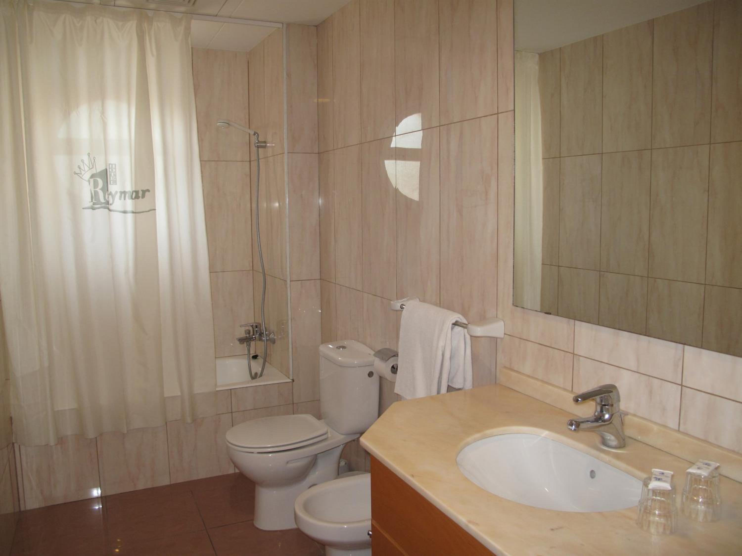 Double or Twin Room - Photo 2