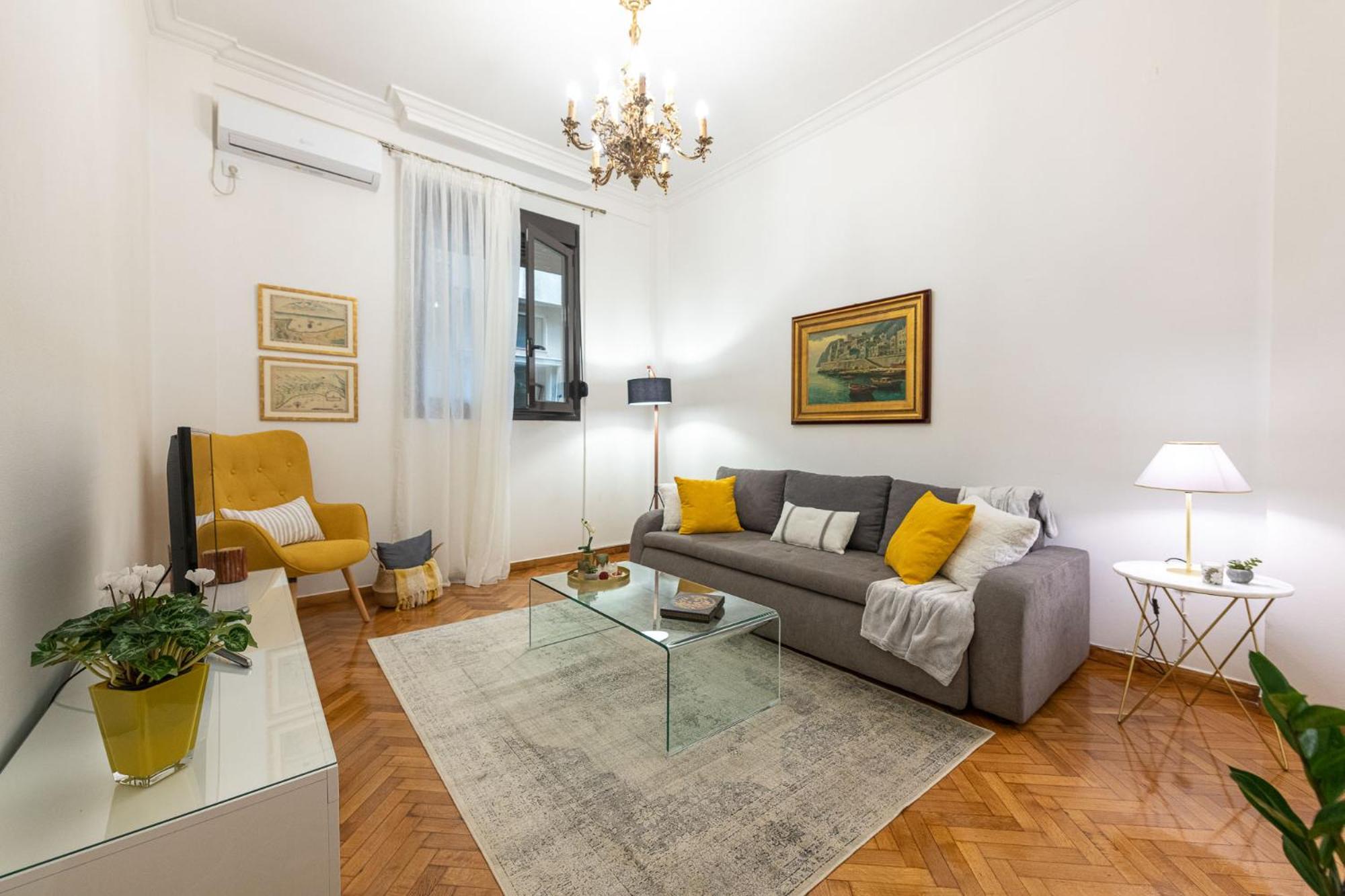 One-Bedroom Apartment