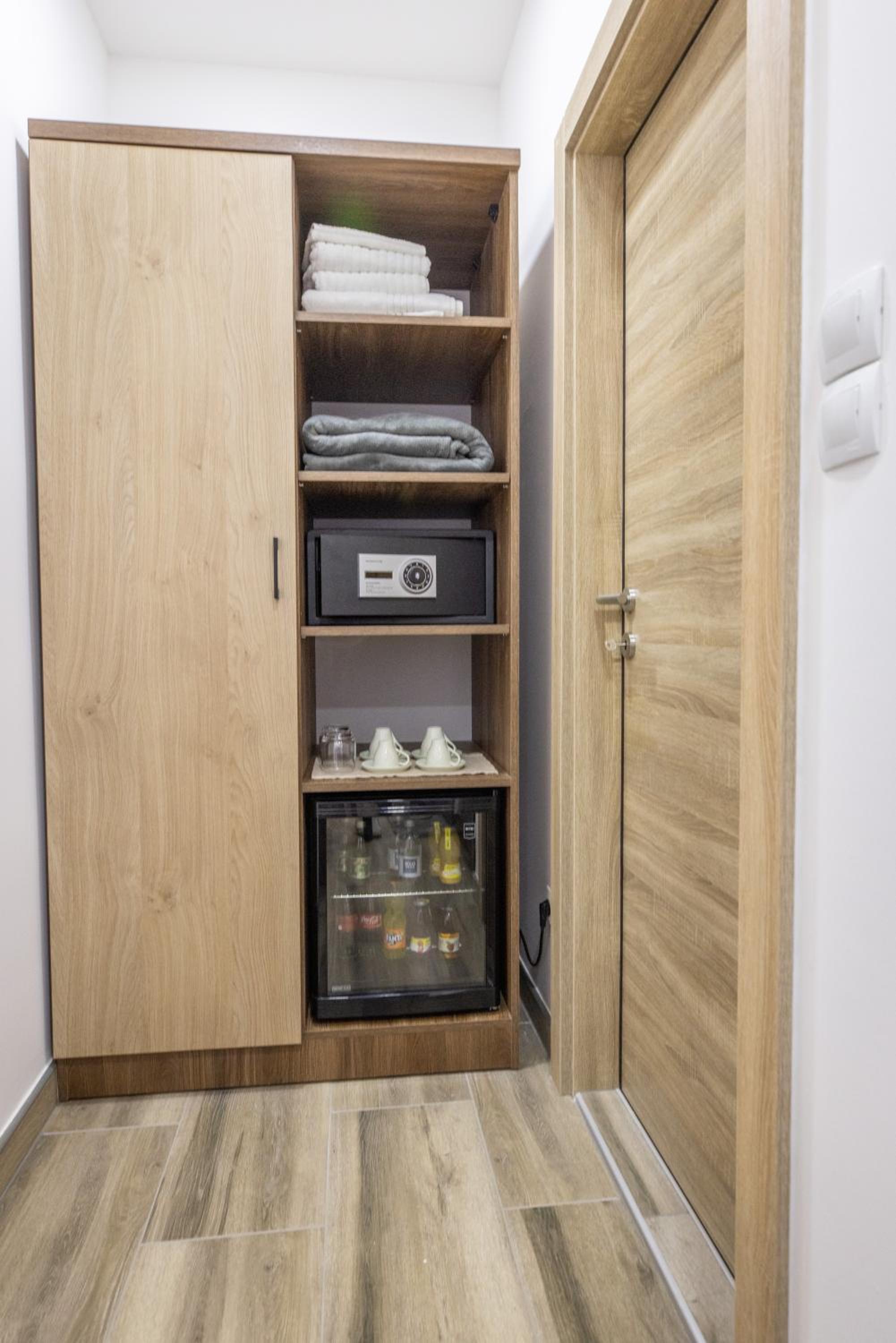 Standard Double or Twin Room photo 3