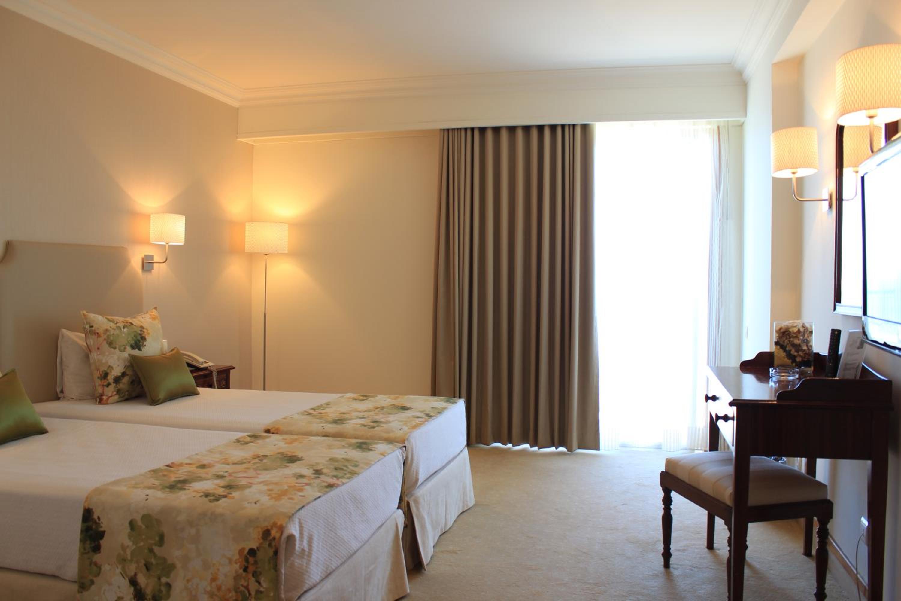 Standard Suite (2 Adults) - Photo 10