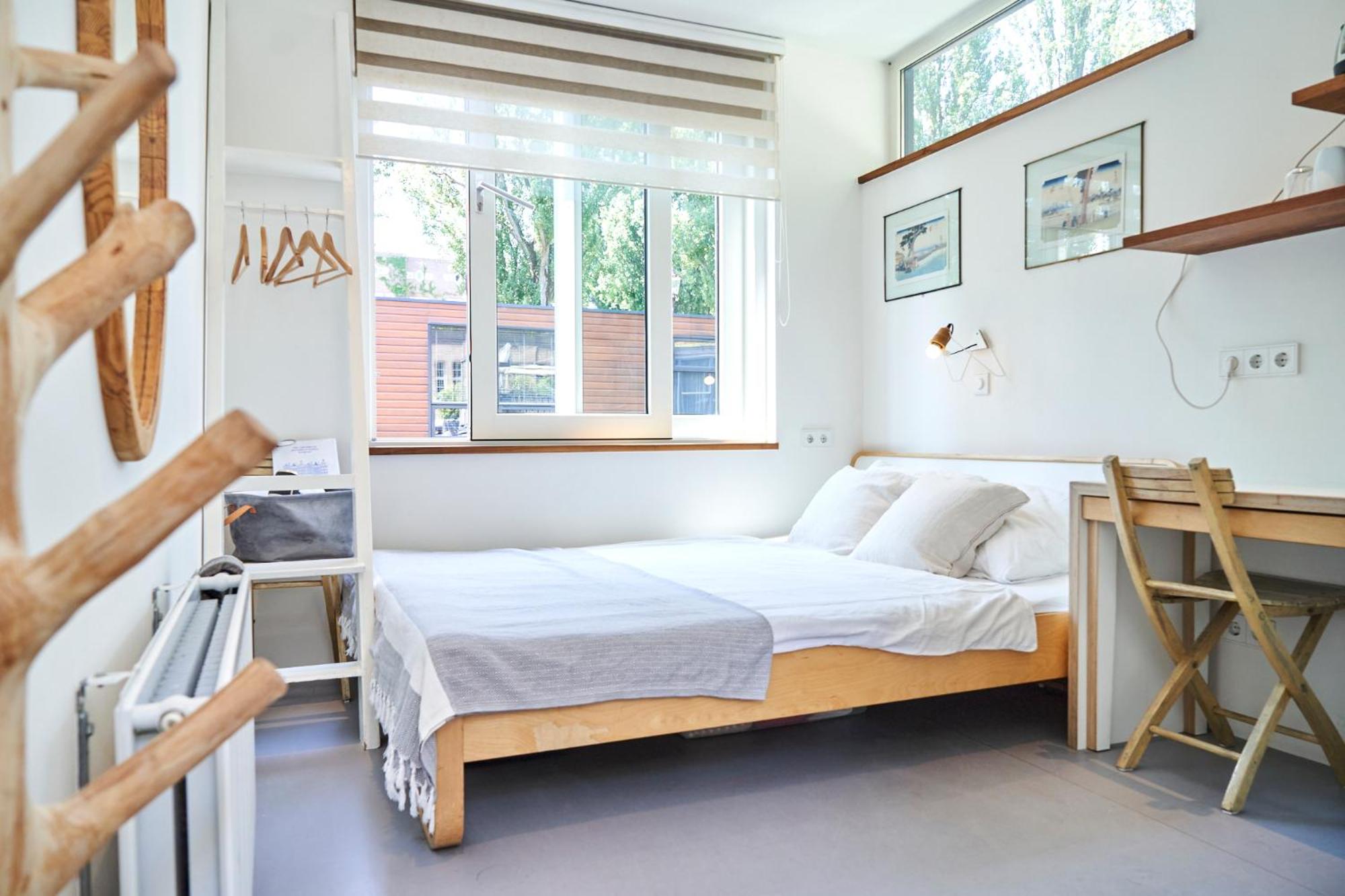Studio Apartment photo 1
