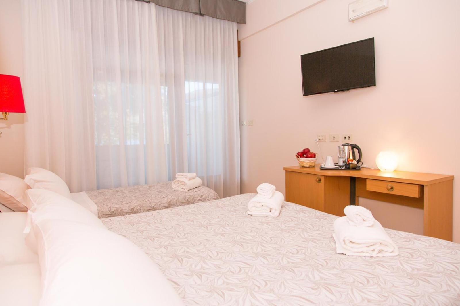 Economy Triple Room