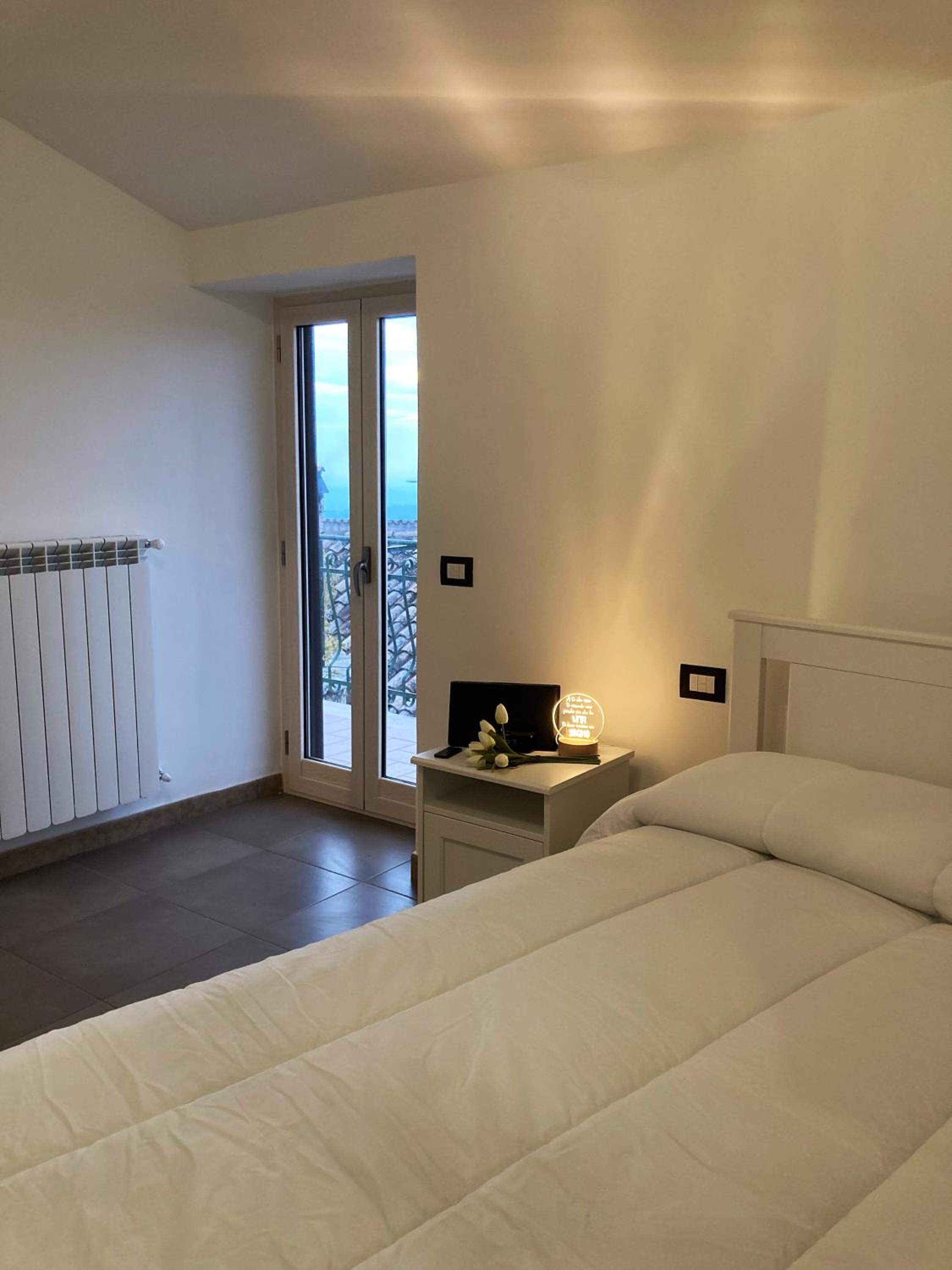 One-Bedroom House photo 3