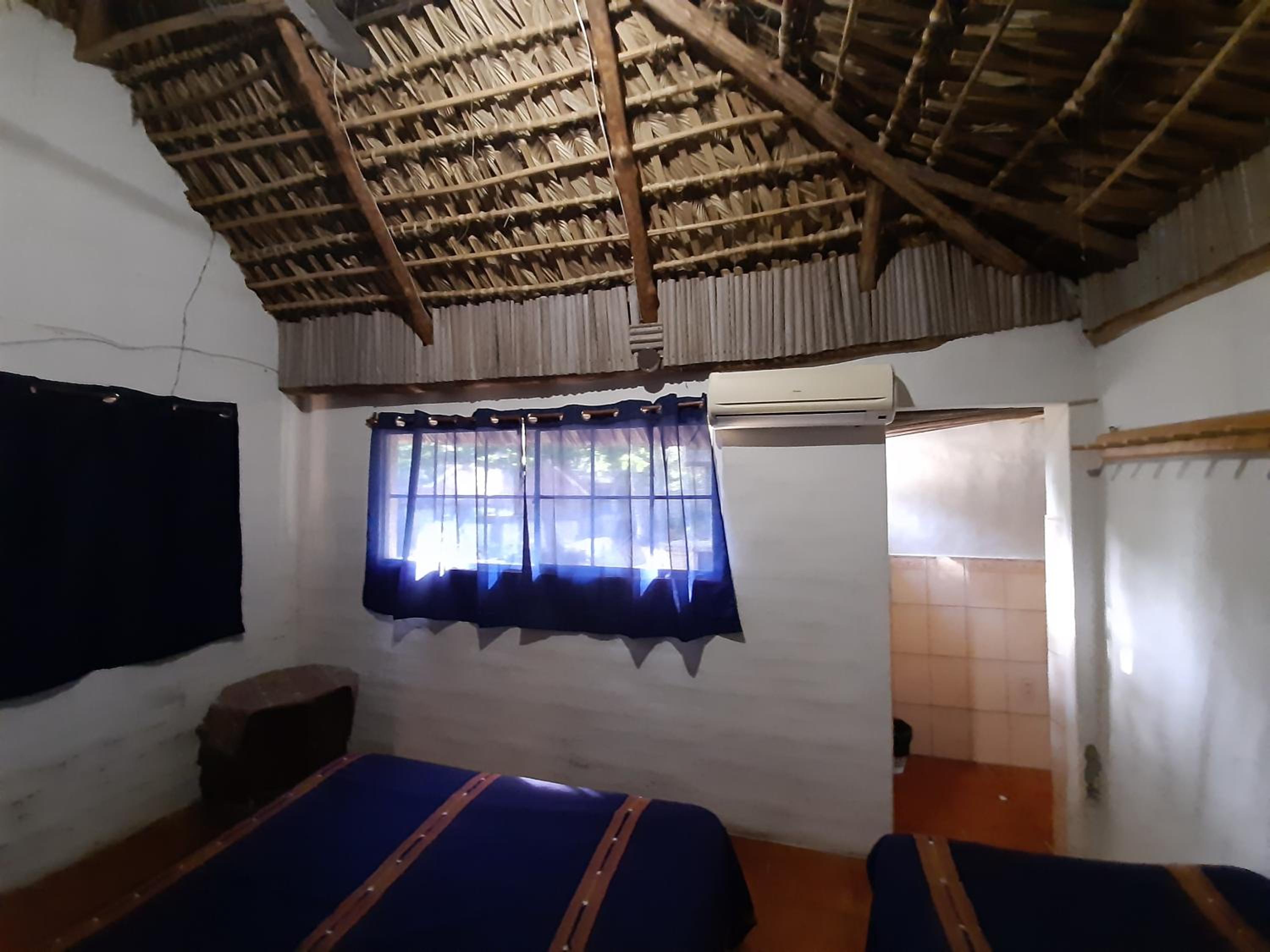 Deluxe Double or Twin Room with Sea View photo 2
