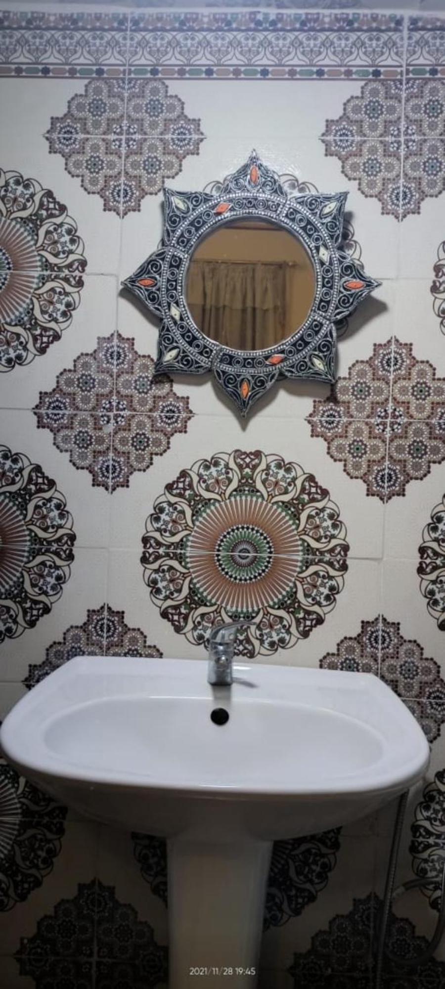 Family Room with Private Bathroom - Photo 10