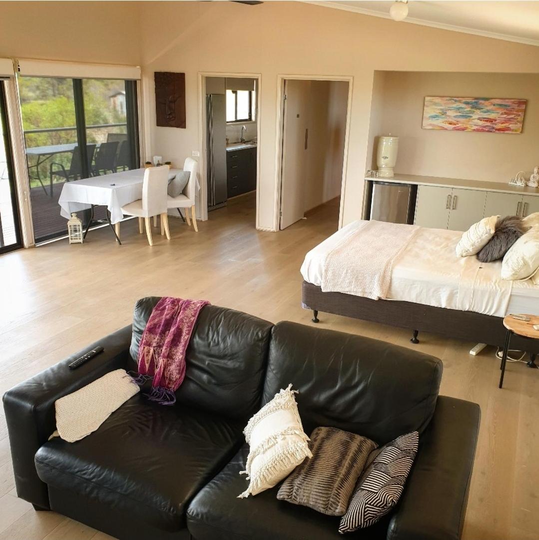 Studio with Balcony - Photo 1
