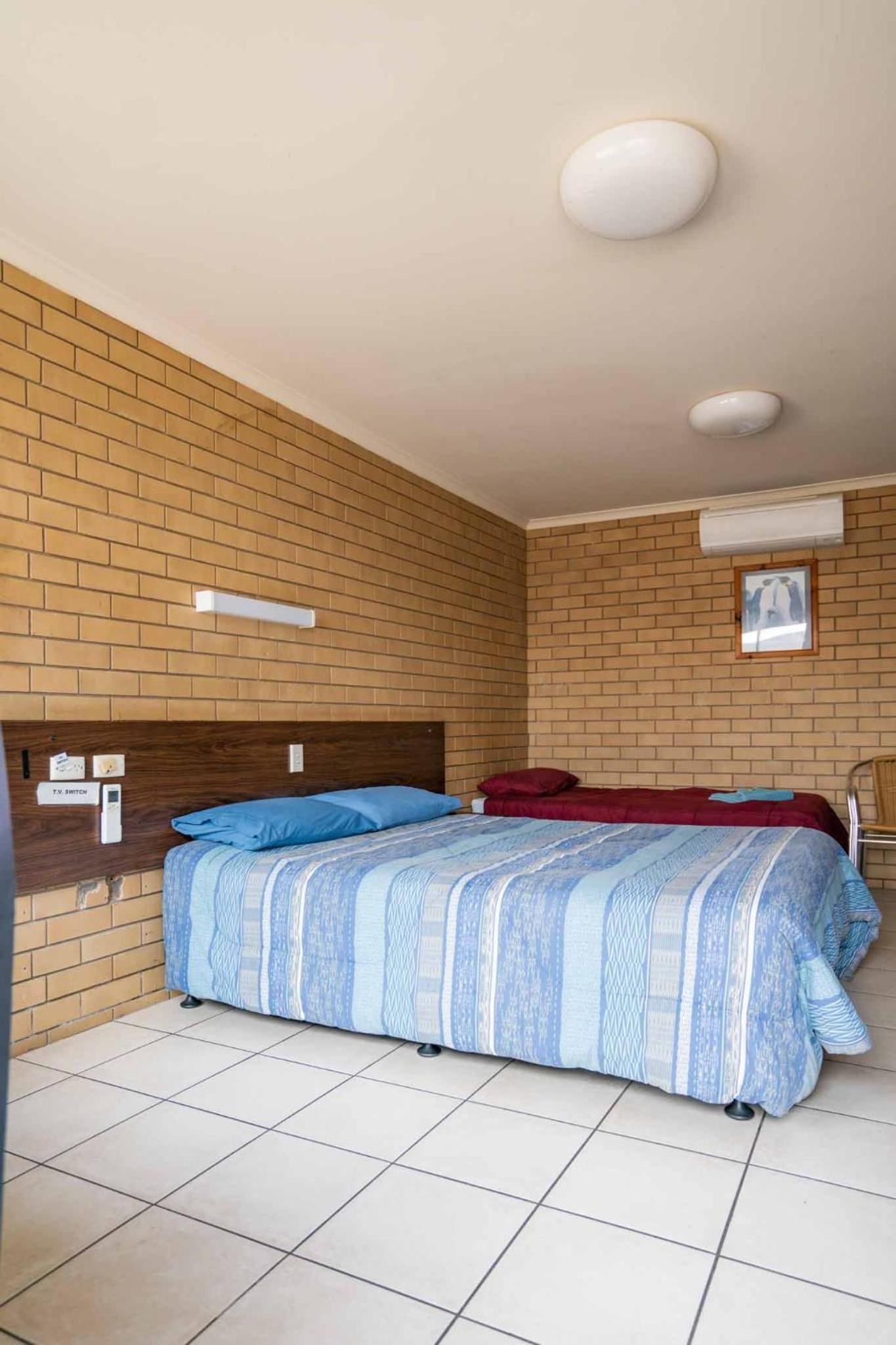 Standard Triple Room - Photo 13
